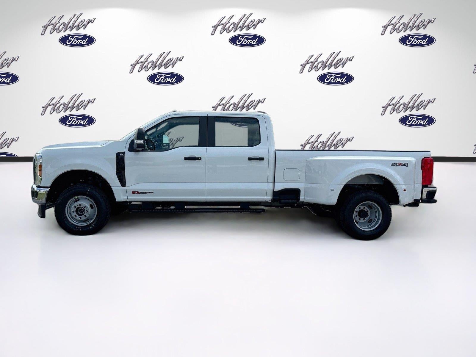 2027 Ford Super Duty F-350 Drw XL