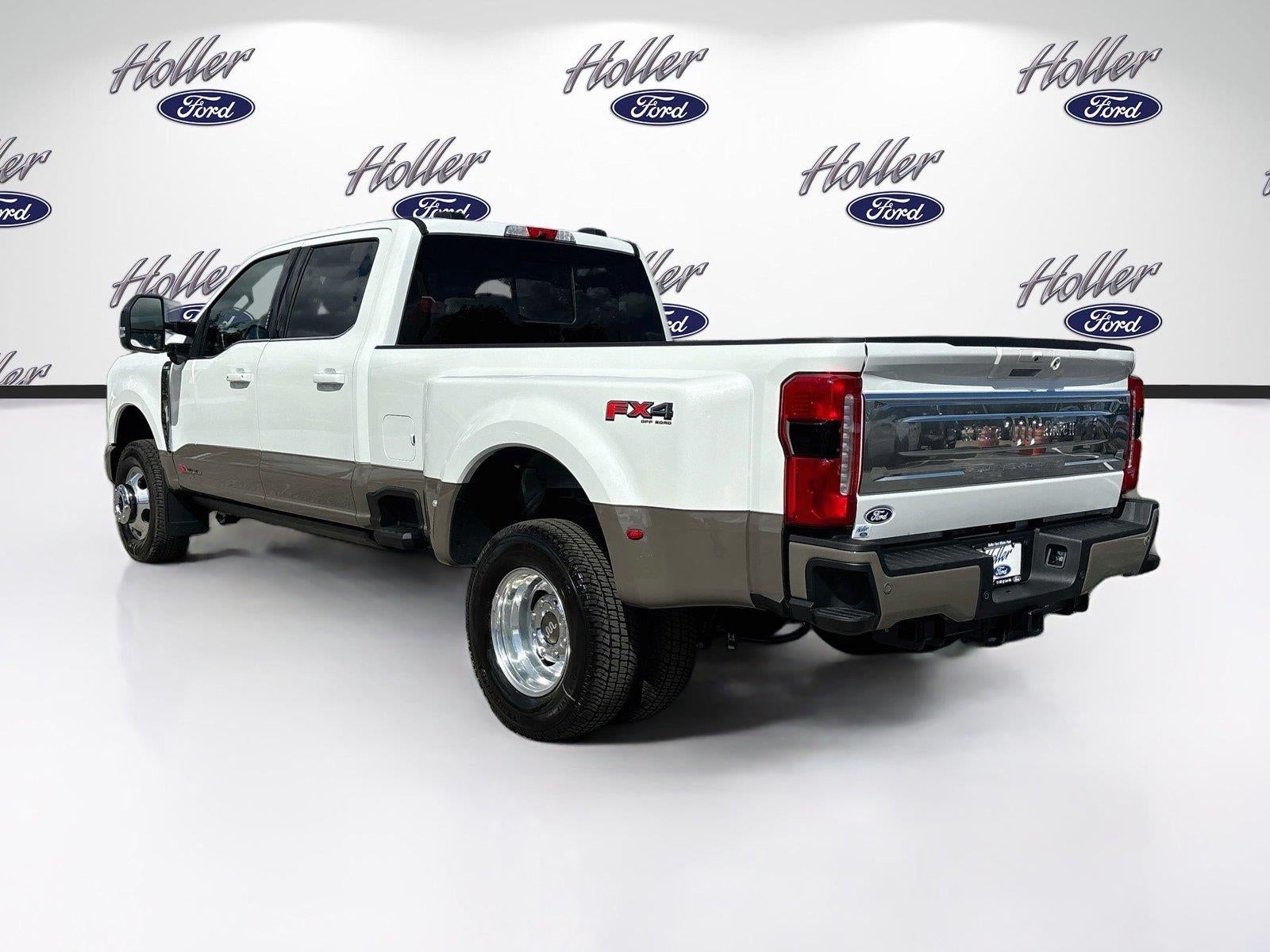 2027 Ford Super Duty F-350 DRW King Ranch