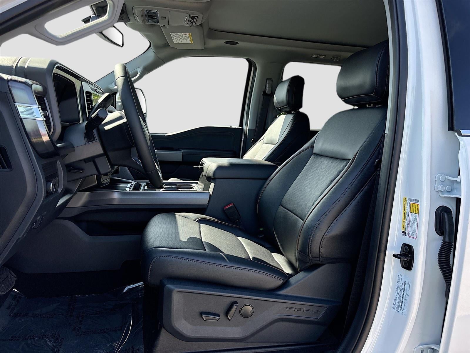 2026 Ford Super Duty F-350 DRW LARIAT