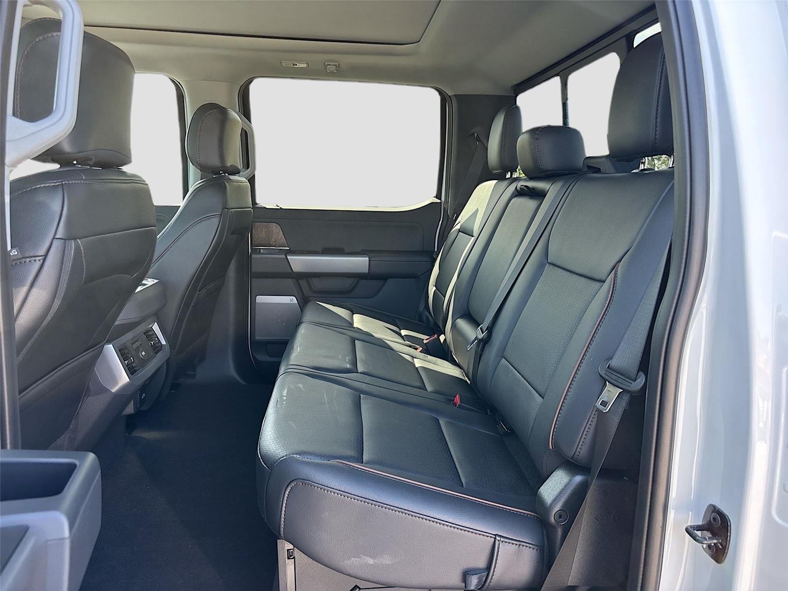 2026 Ford Super Duty F-350 DRW LARIAT