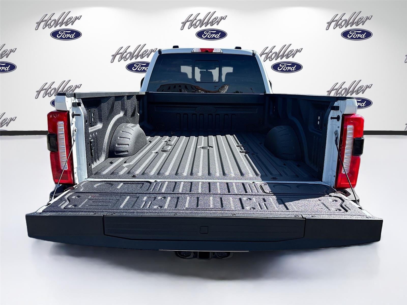 2026 Ford Super Duty F-350 DRW LARIAT