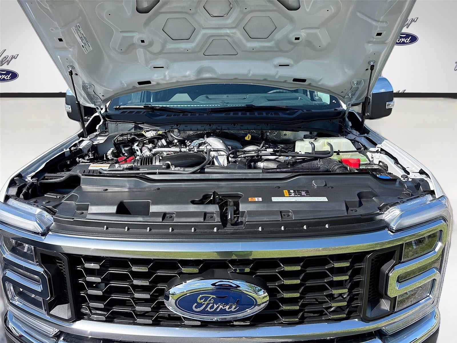 2026 Ford Super Duty F-350 DRW LARIAT
