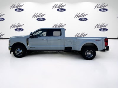 2026 Ford Super Duty F-350 DRW LARIAT