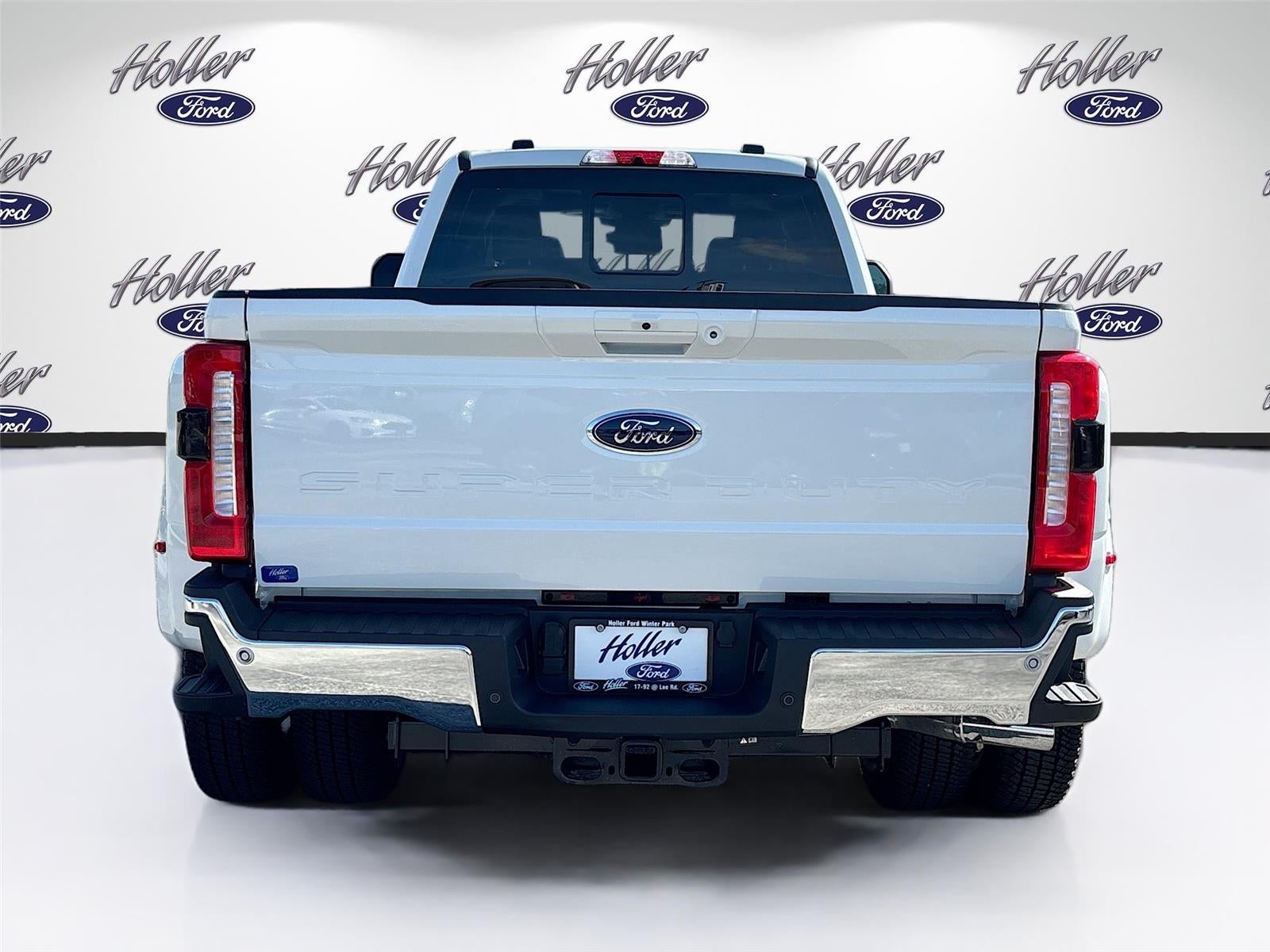2026 Ford Super Duty F-350 DRW LARIAT