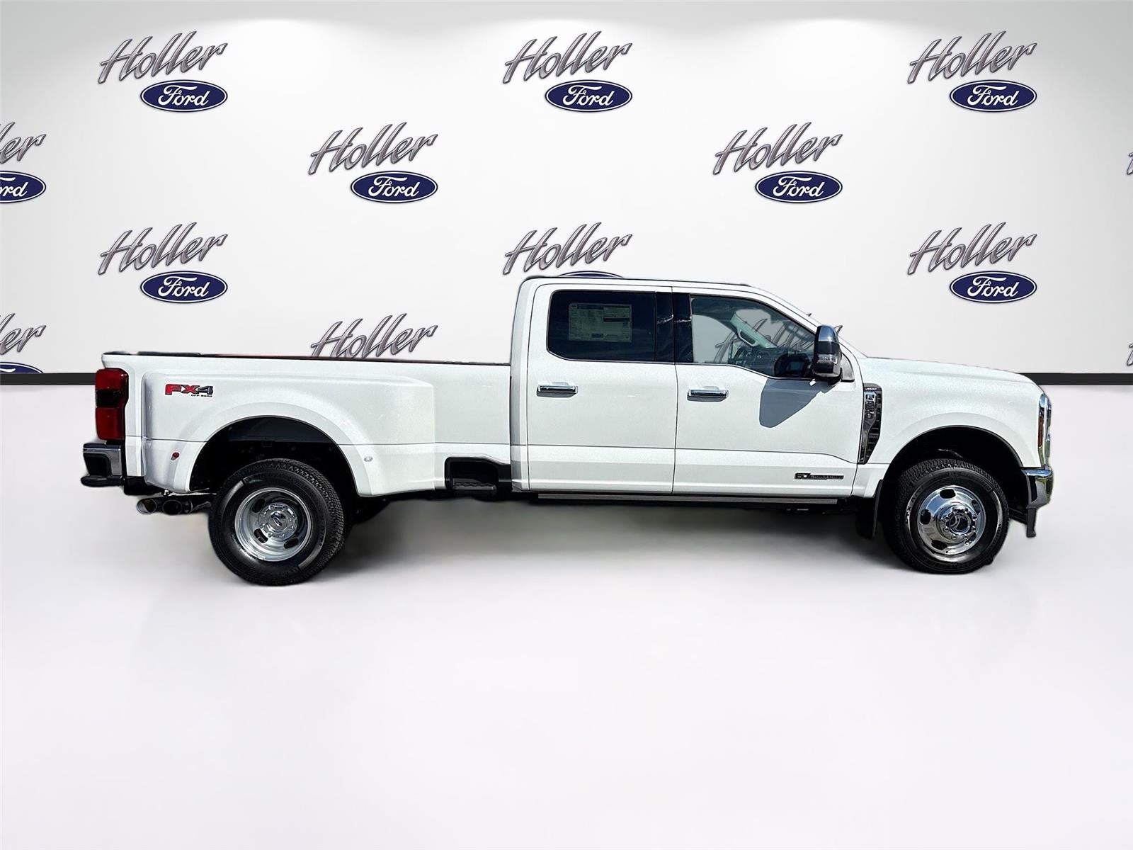 2026 Ford Super Duty F-350 DRW LARIAT