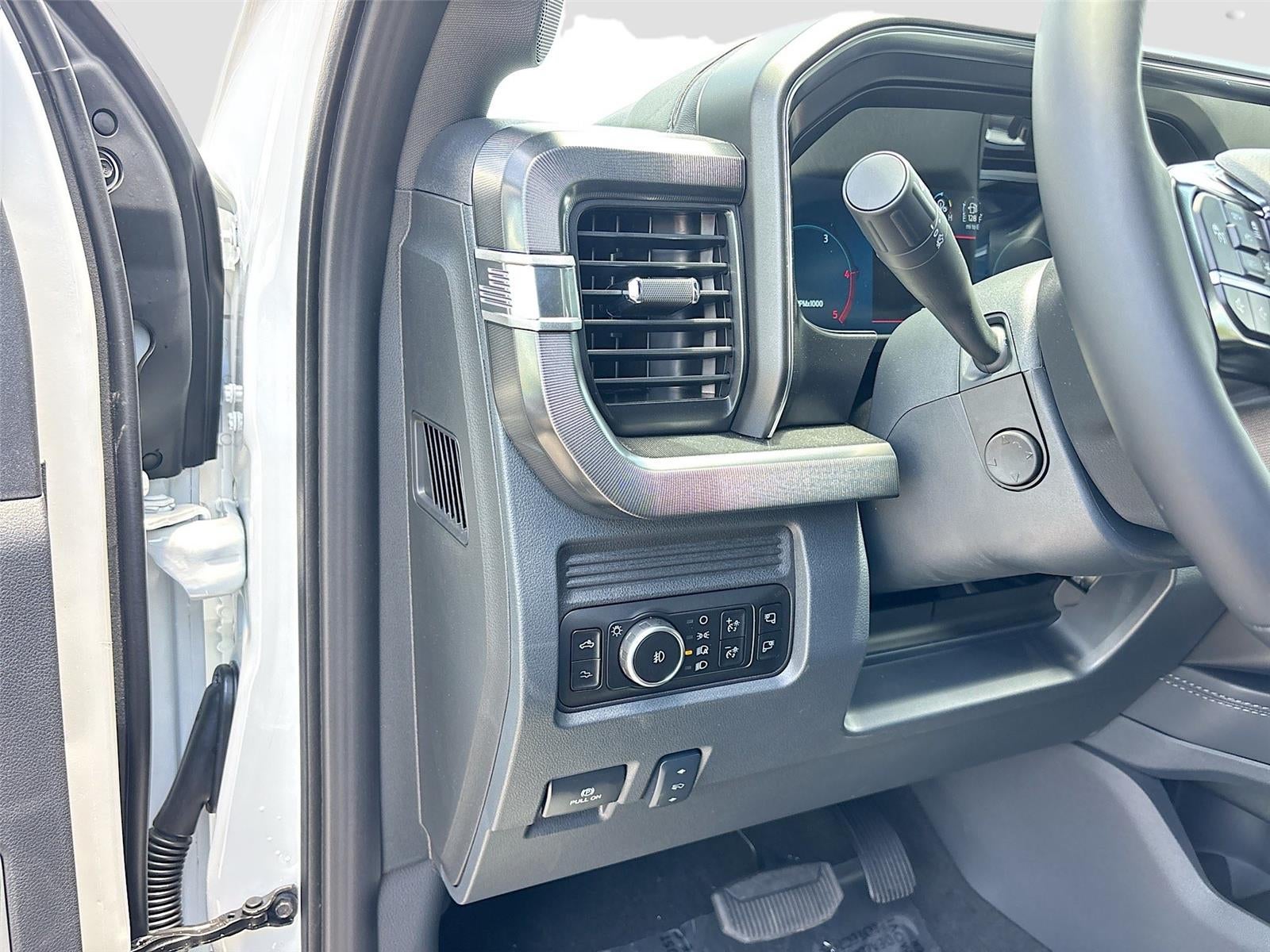 2026 Ford Super Duty F-450 DRW Platinum