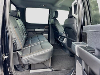 2027 Ford Super Duty F-450 DRW LARIAT