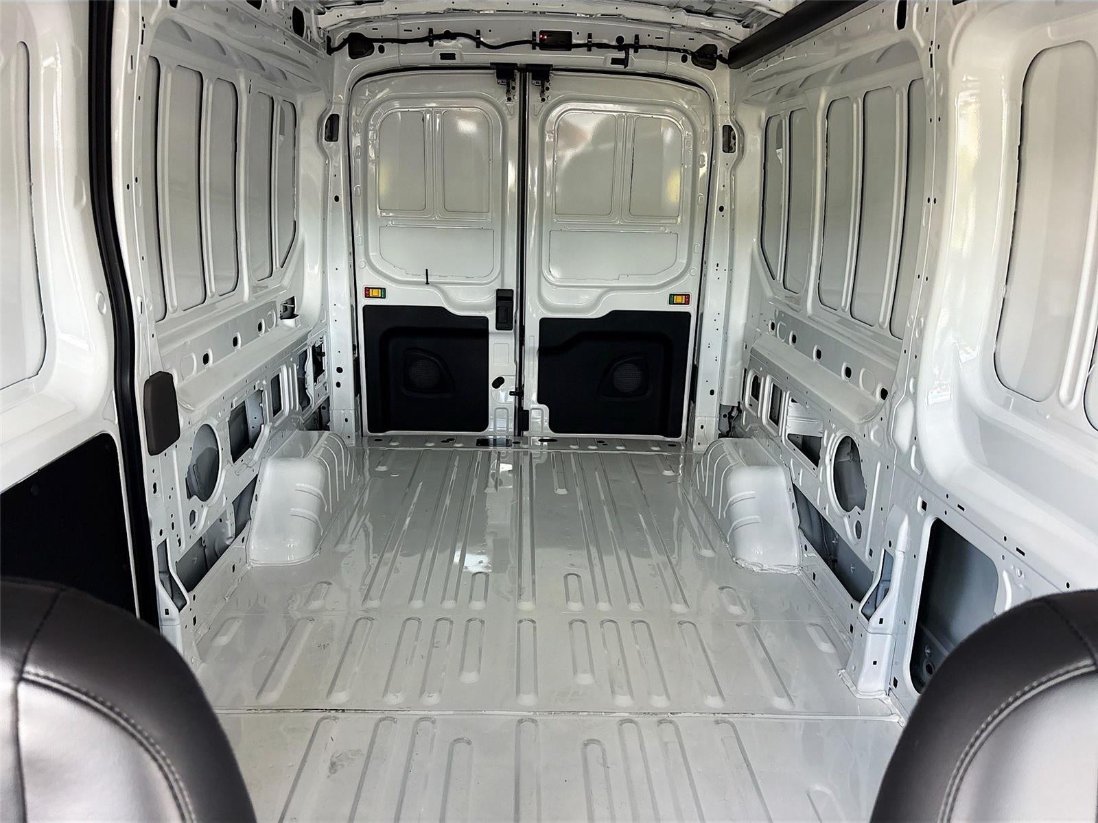 2026 Ford Transit Cargo Van T-250 148" Med Rf 9150 GVWR RWD