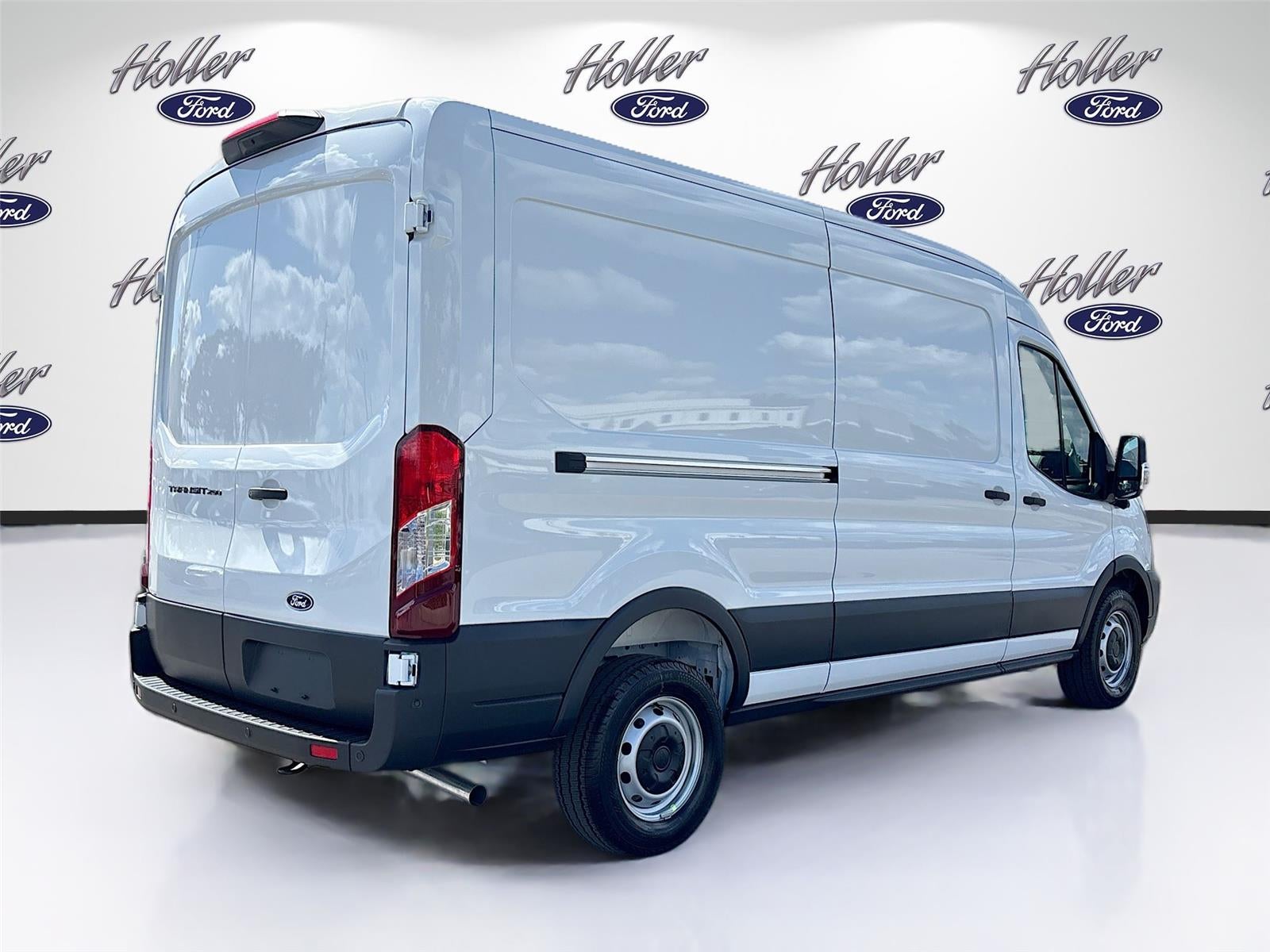 2026 Ford Transit Cargo Van T-250 148" Med Rf 9150 GVWR RWD