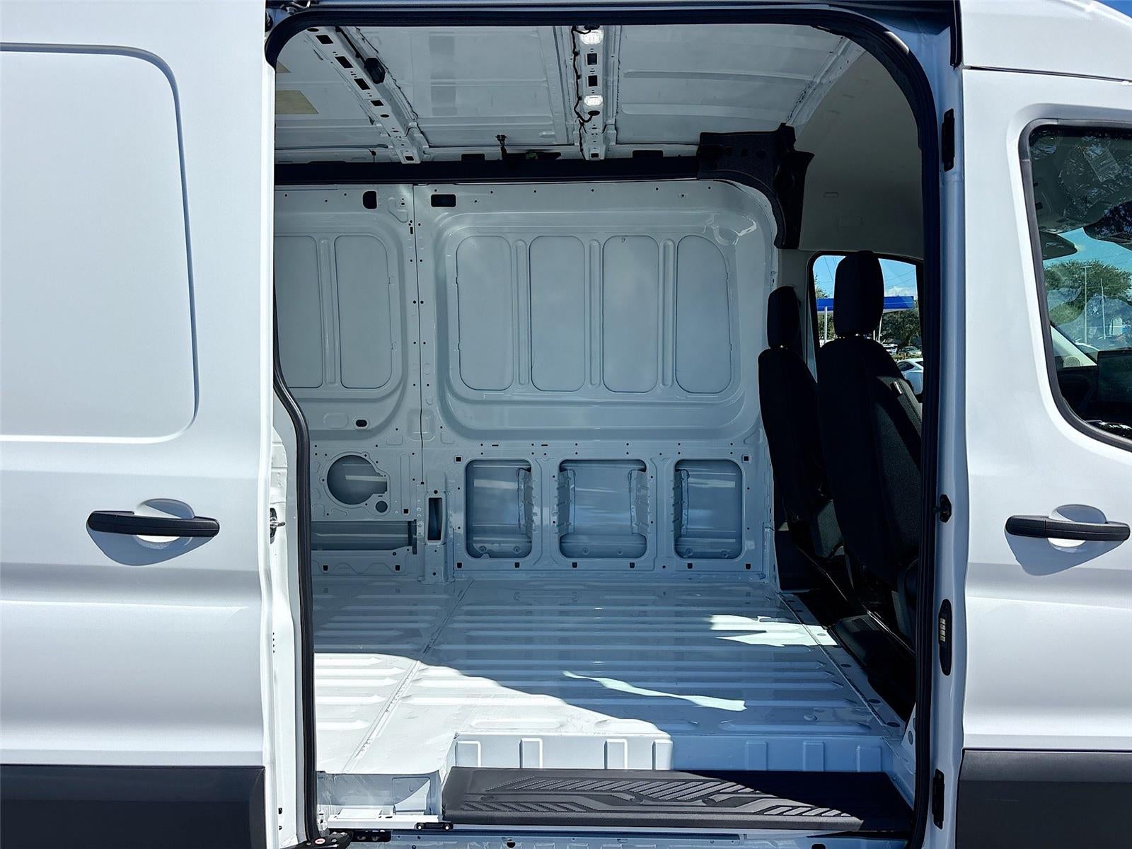 2026 Ford Transit Cargo Van T-250 148" Med Rf 9150 GVWR RWD