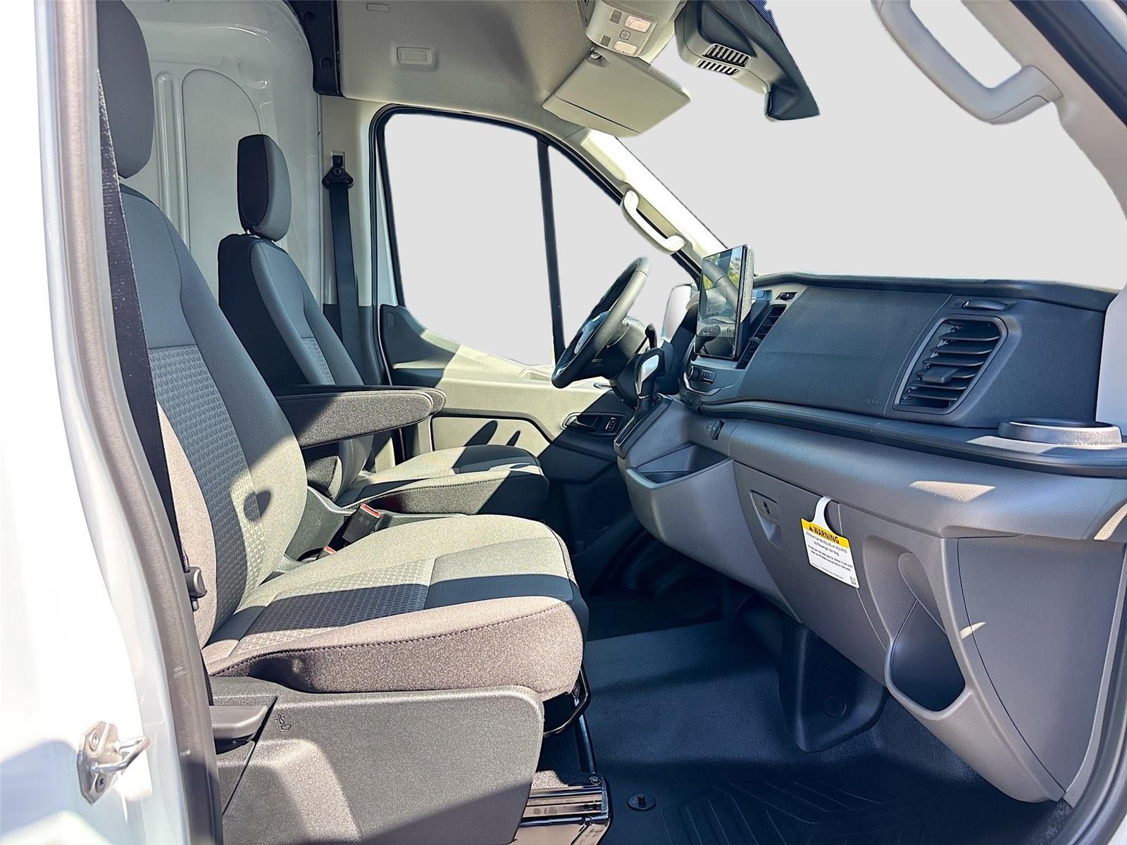 2026 Ford Transit Cargo Van T-250 148" Med Rf 9150 GVWR RWD