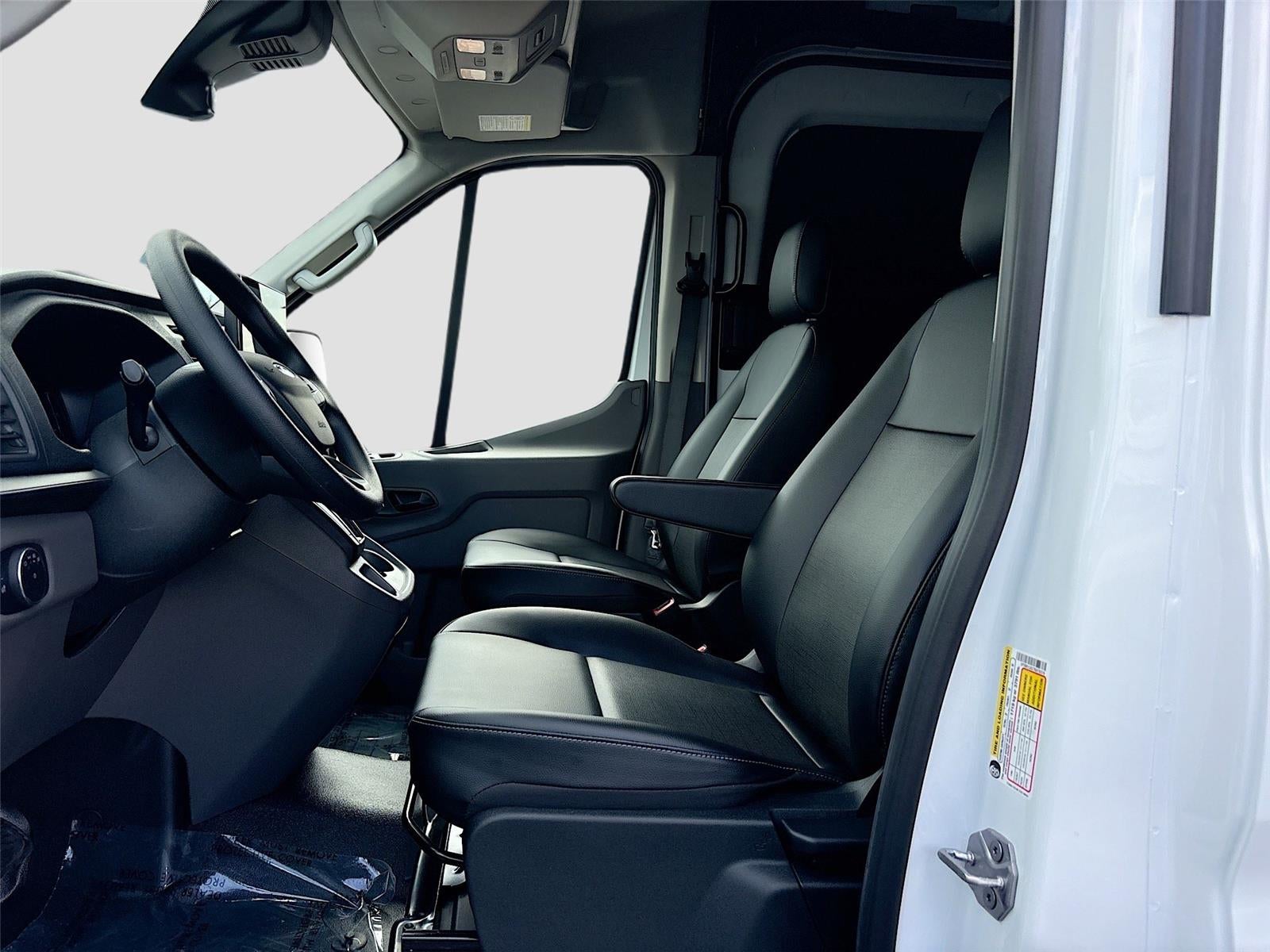 2026 Ford Transit Cargo Van T-250 148" Med Rf 9150 GVWR RWD