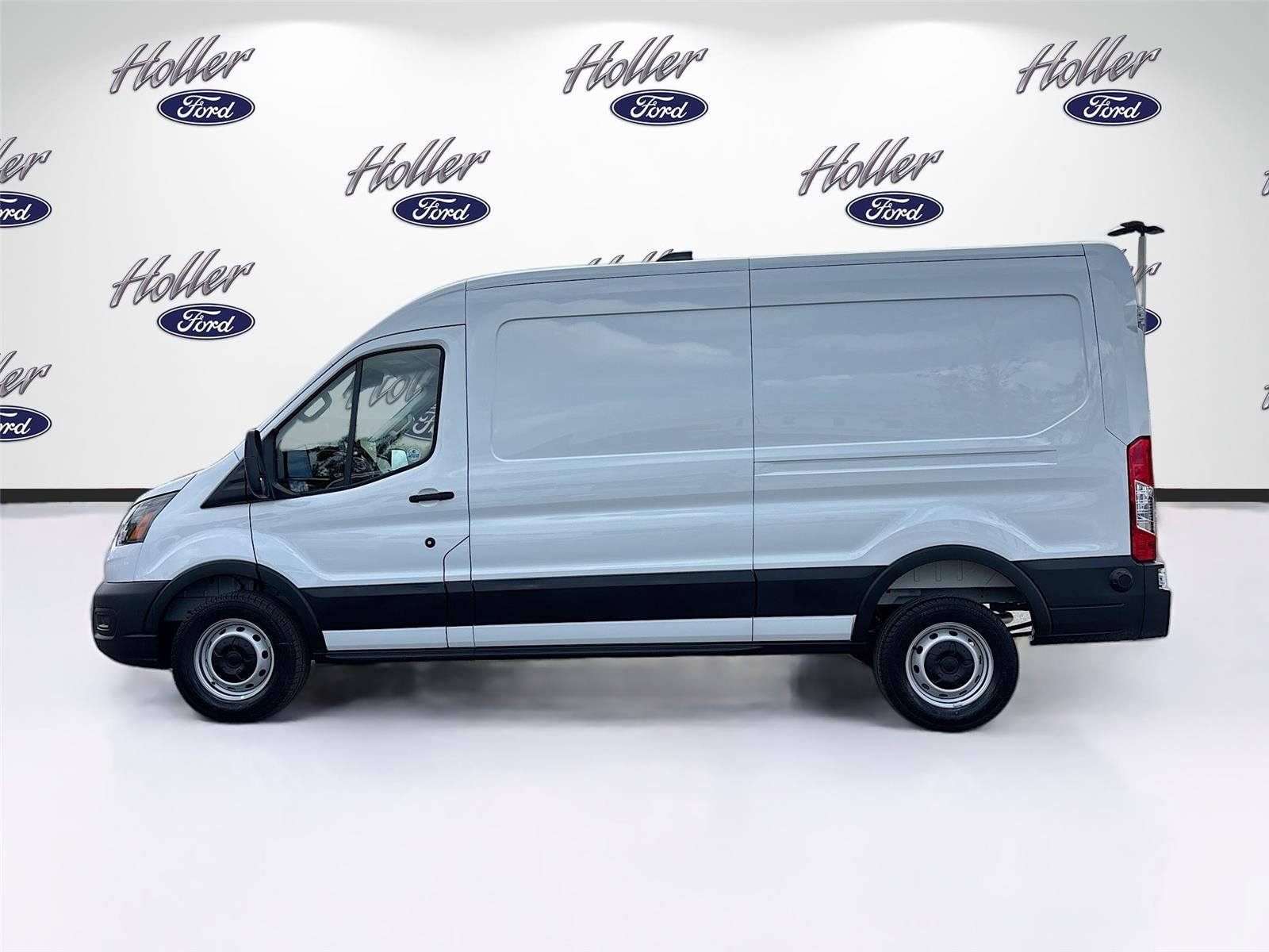 2026 Ford Transit Cargo Van T-250 148" Med Rf 9150 GVWR RWD