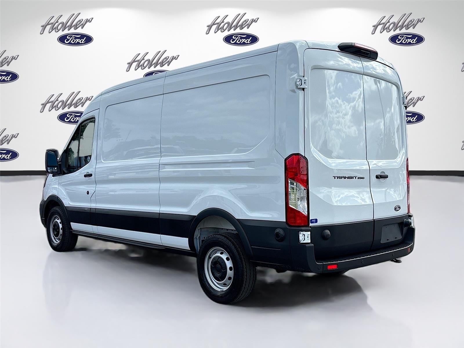 2026 Ford Transit Cargo Van T-250 148" Med Rf 9150 GVWR RWD