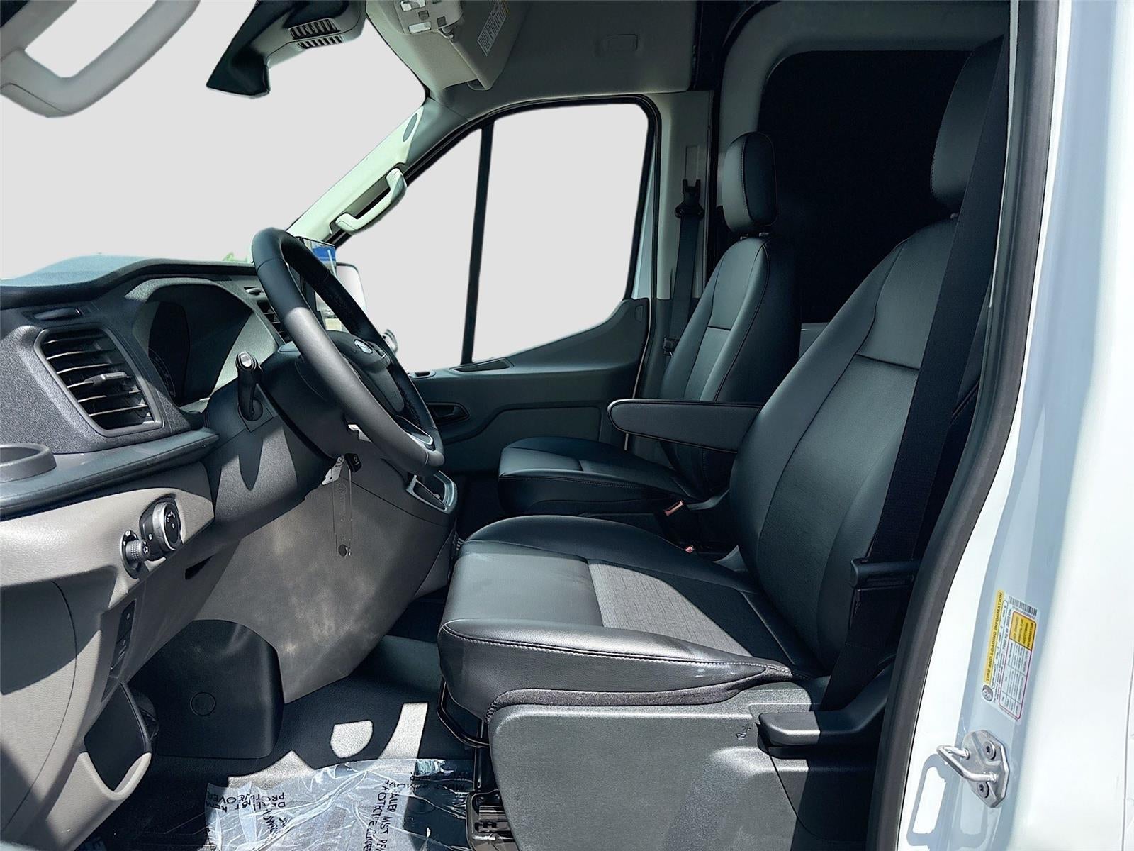 2025 Ford Transit Cargo Van T-250 148" Med Rf 9070 GVWR RWD