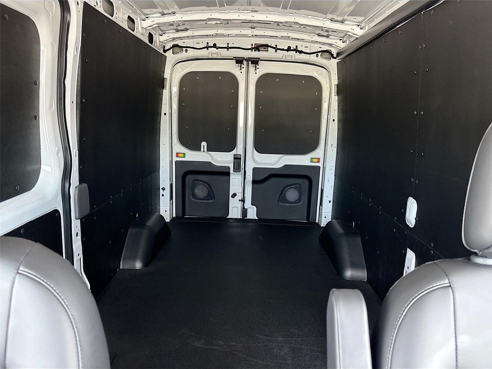 2025 Ford Transit Cargo Van T-250 148" Med Rf 9070 GVWR RWD