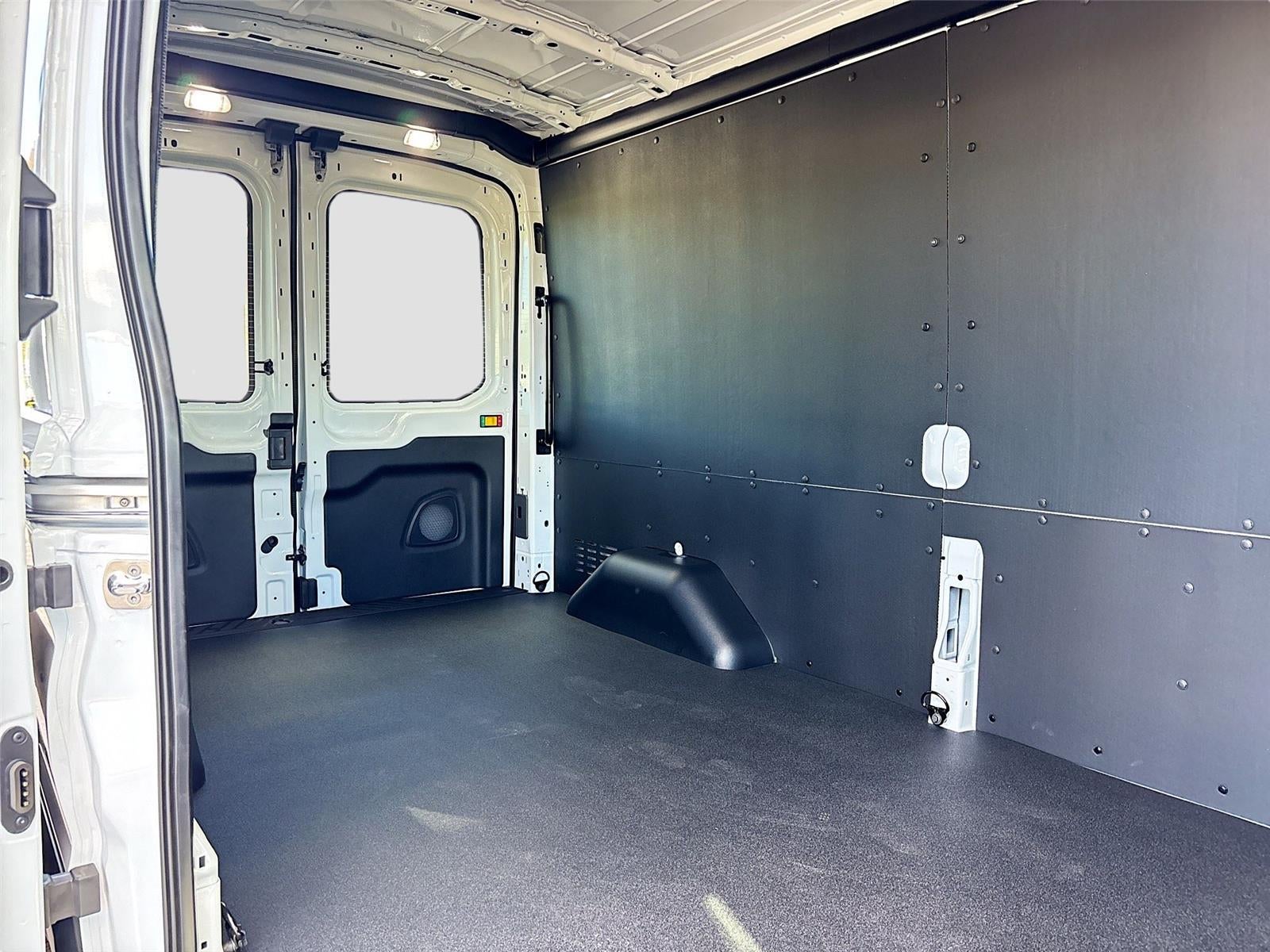2026 Ford Transit Cargo Van T-250 148" Med Rf 9150 GVWR RWD