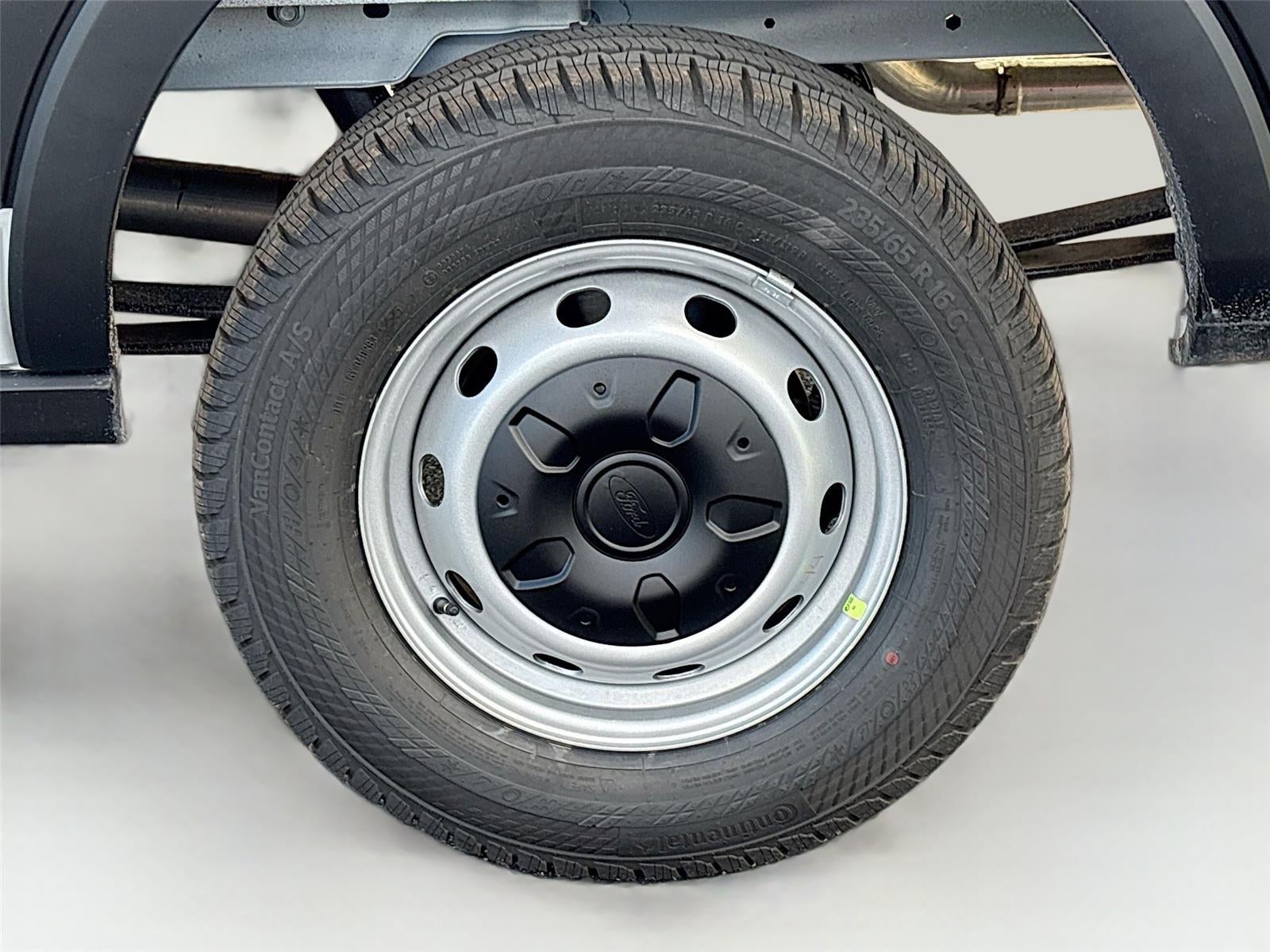 2026 Ford Transit Cargo Van T-250 148" Med Rf 9150 GVWR RWD