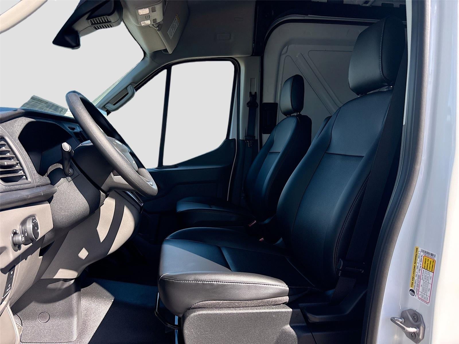 2026 Ford Transit Cargo Van T-250 148" Med Rf 9150 GVWR RWD