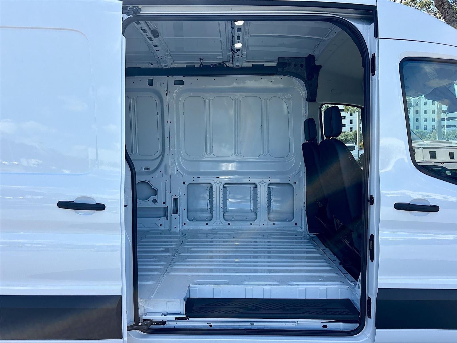 2026 Ford Transit Cargo Van T-250 148" Med Rf 9150 GVWR RWD