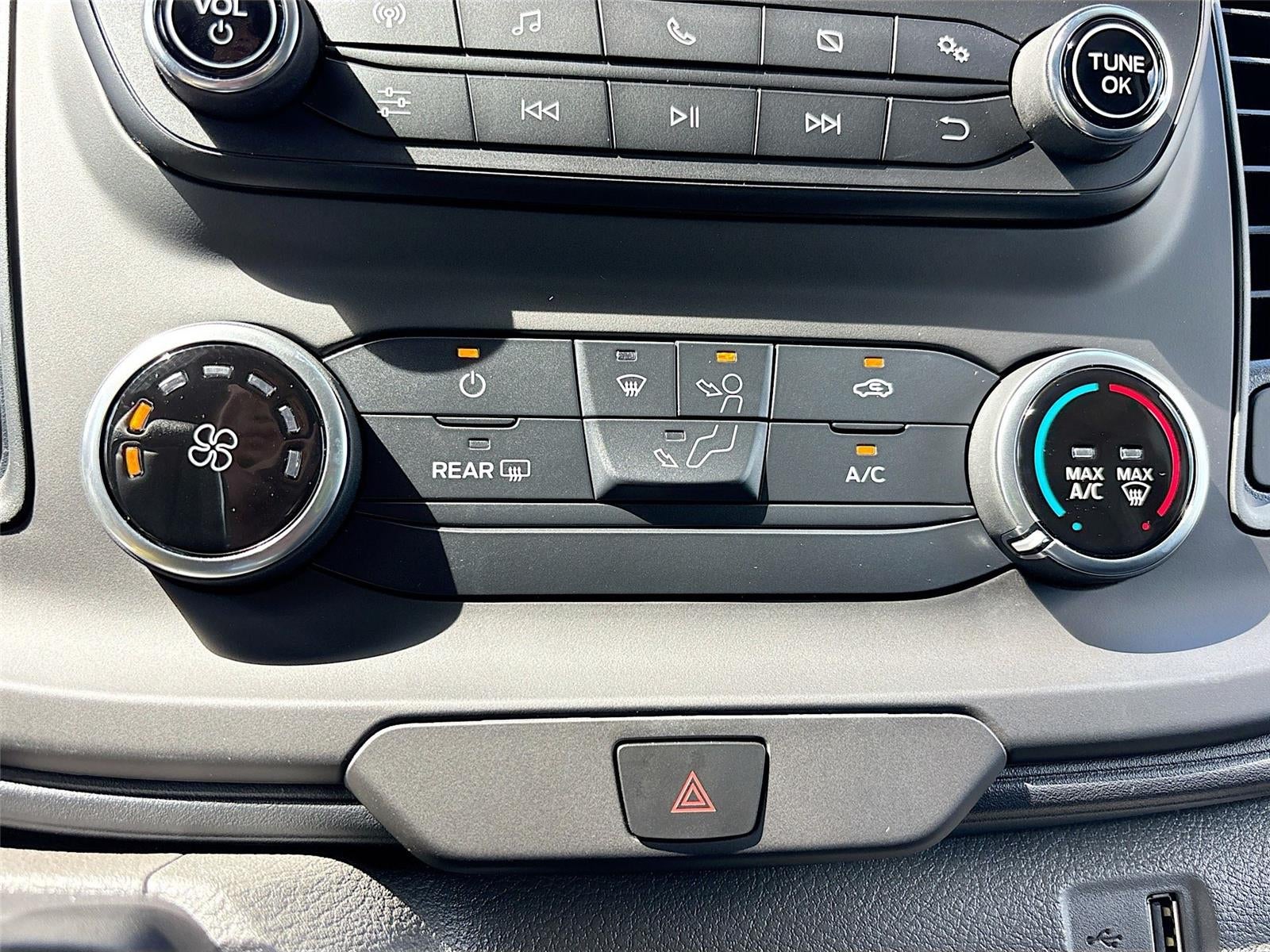 2025 Ford Transit Cargo Van T-250 130" Low Rf 9070 GVWR RWD