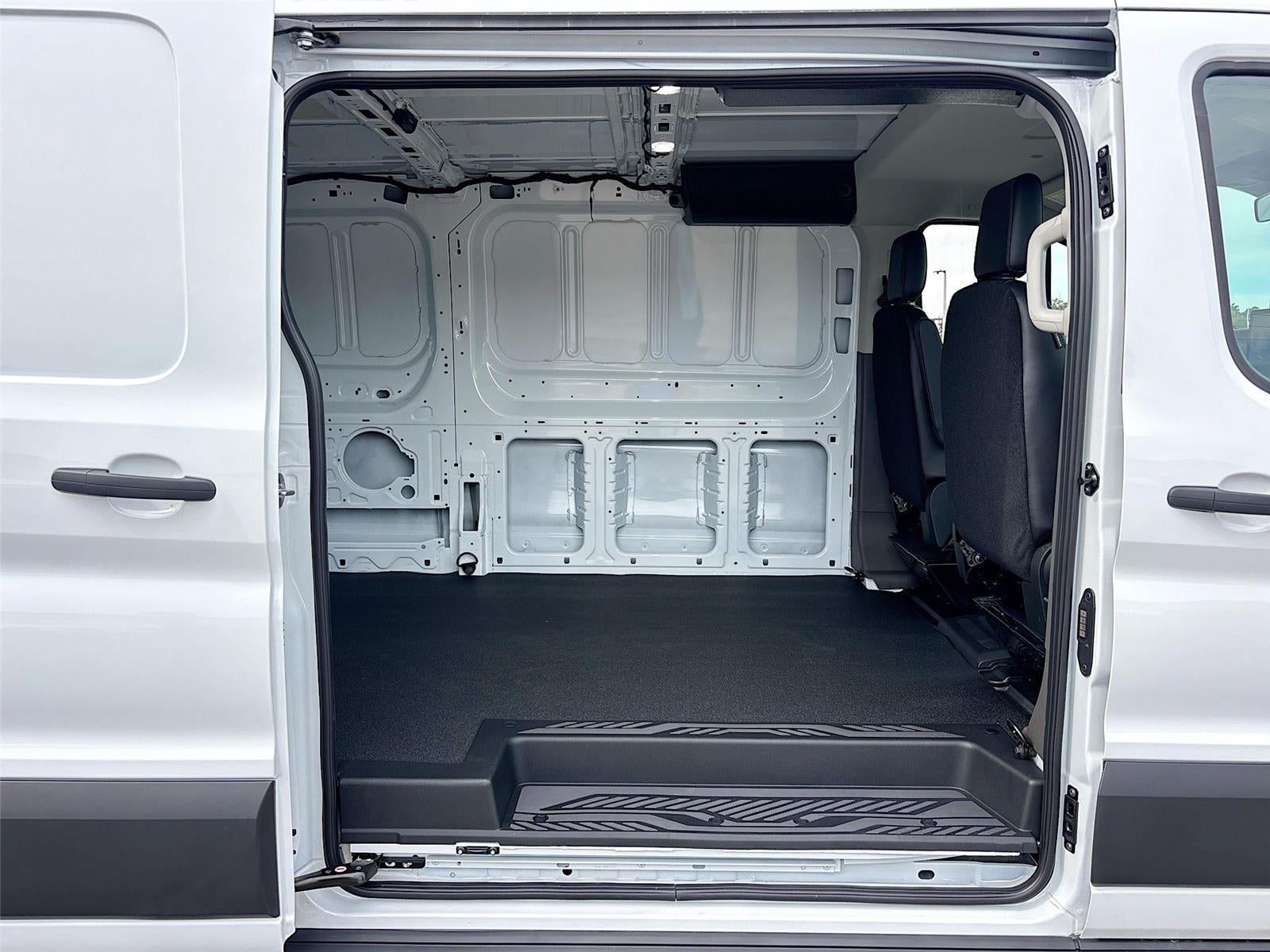 2026 Ford Transit Cargo Van T-350 130" Low Rf 9500 GVWR RWD