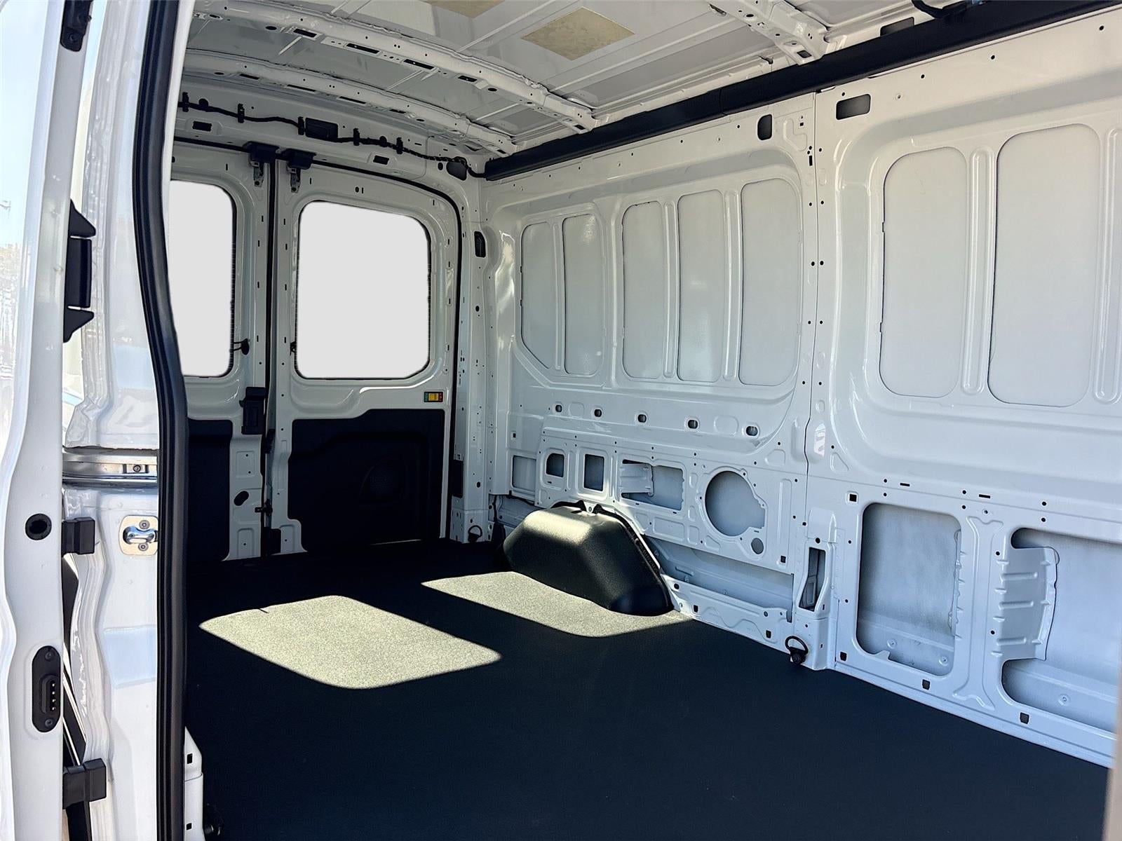 2026 Ford Transit Cargo Van T-350 148" Med Rf 9500 GVWR RWD