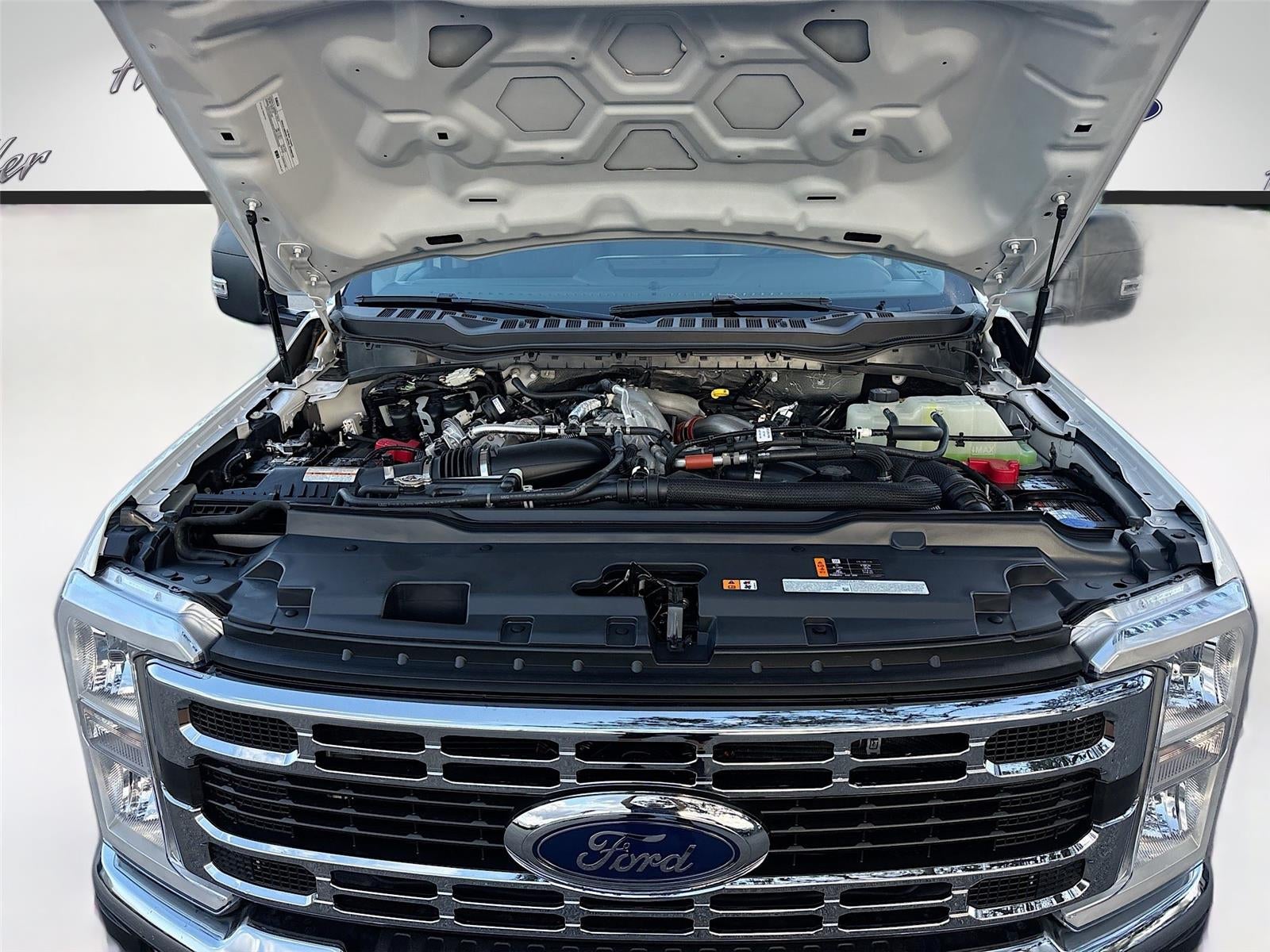 2026 Ford Super Duty F-350 SRW XLT