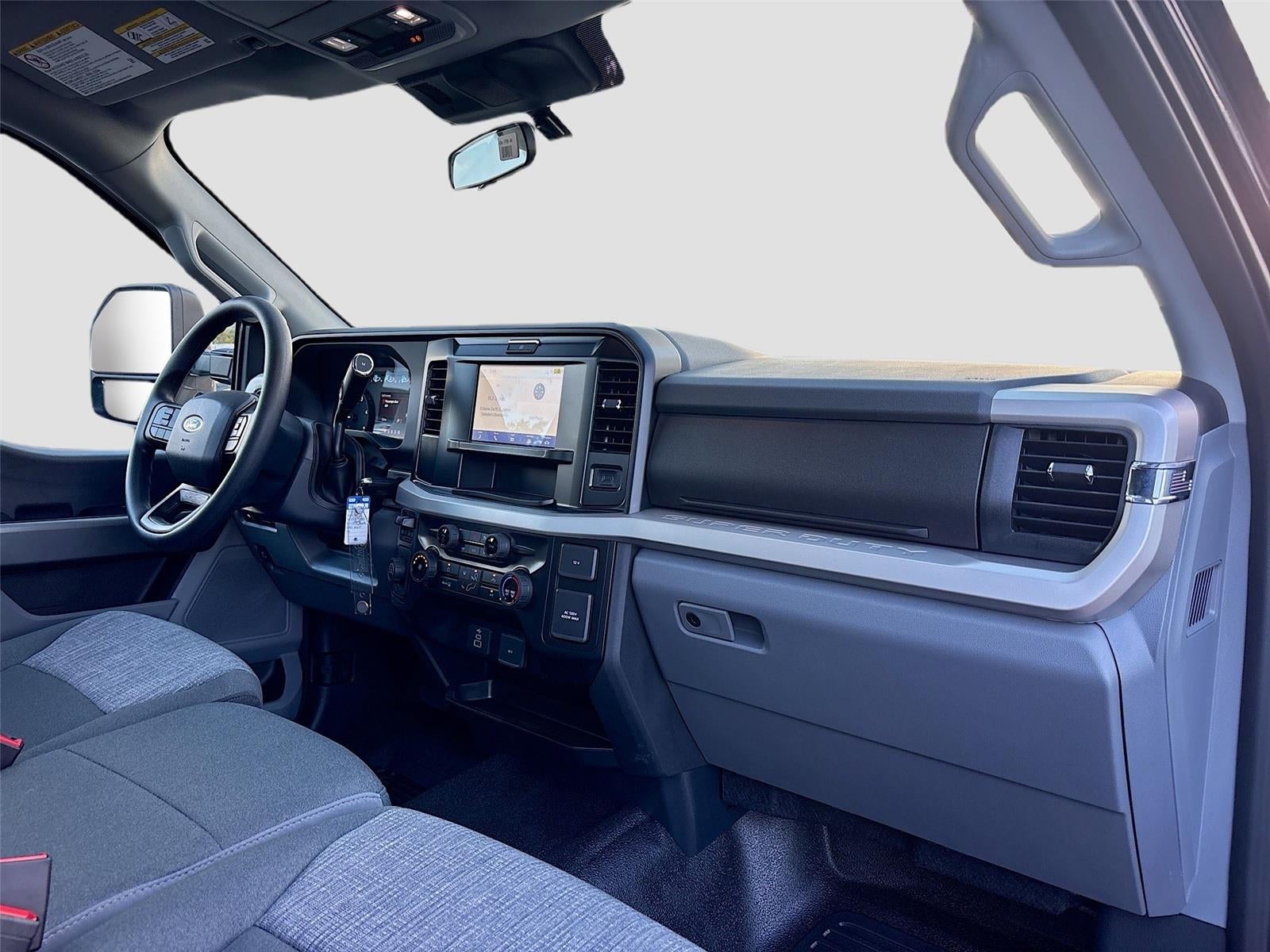 2026 Ford Super Duty F-350 SRW XLT