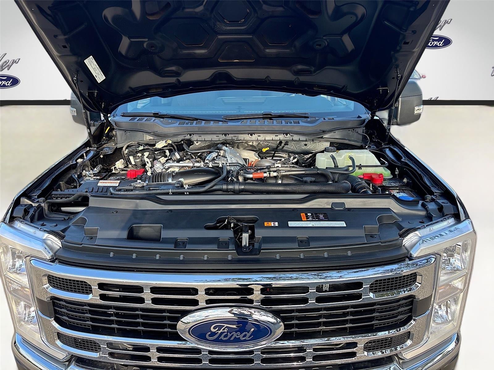 2026 Ford Super Duty F-350 SRW XLT