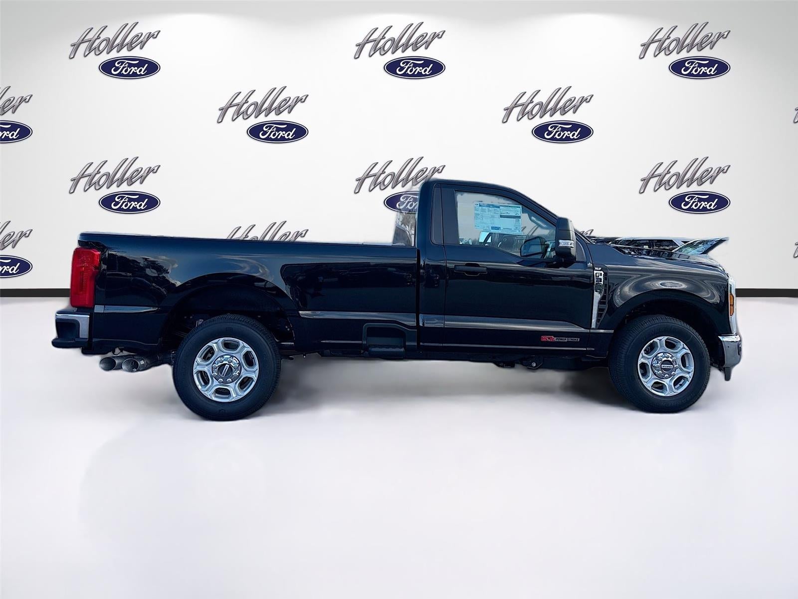 2026 Ford Super Duty F-350 SRW XLT