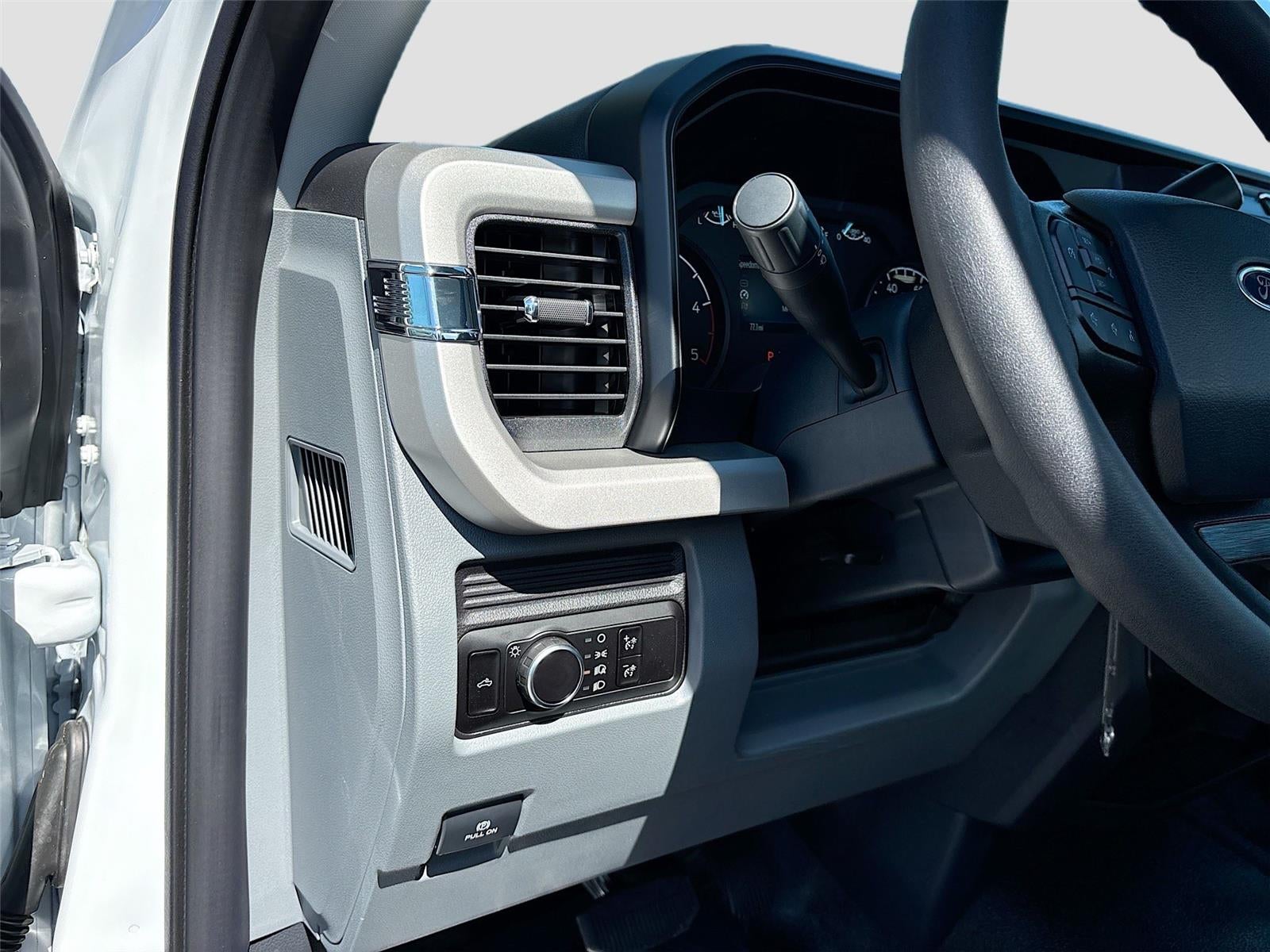 2025 Ford Super Duty F-350 SRW XL