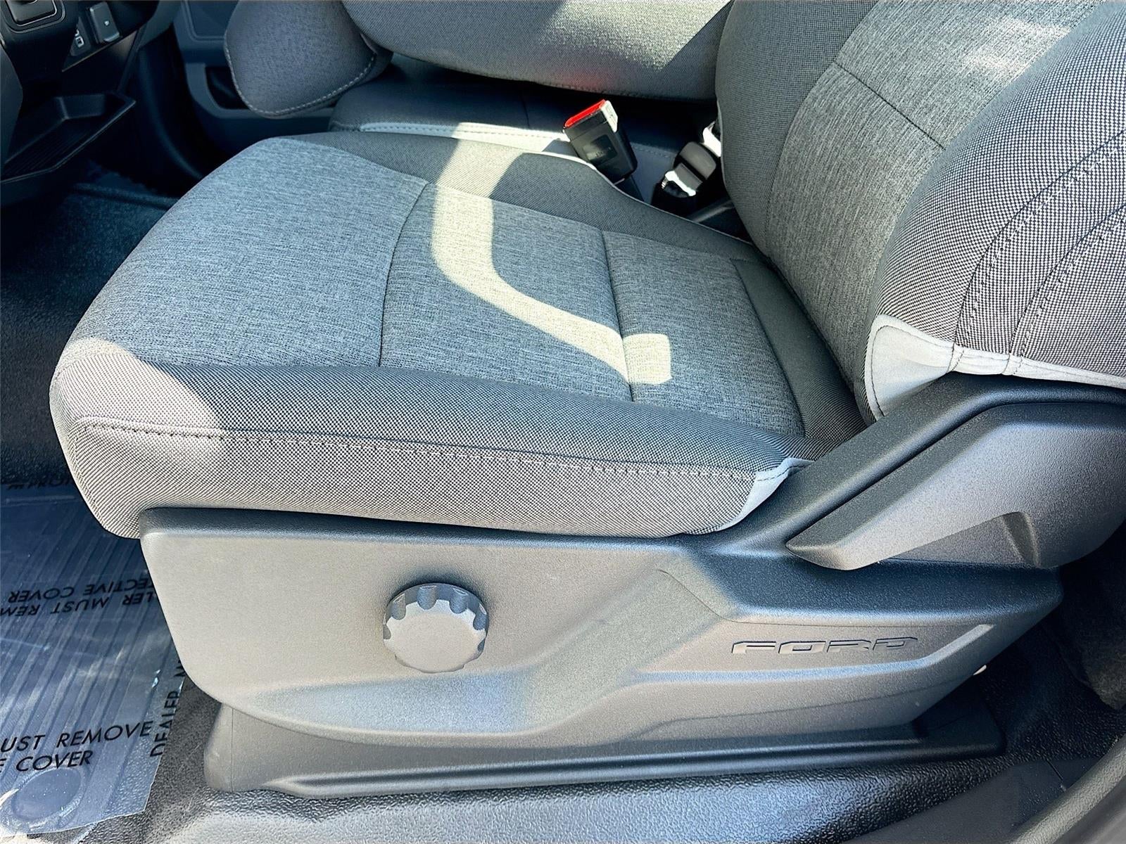 2025 Ford Super Duty F-350 SRW XL