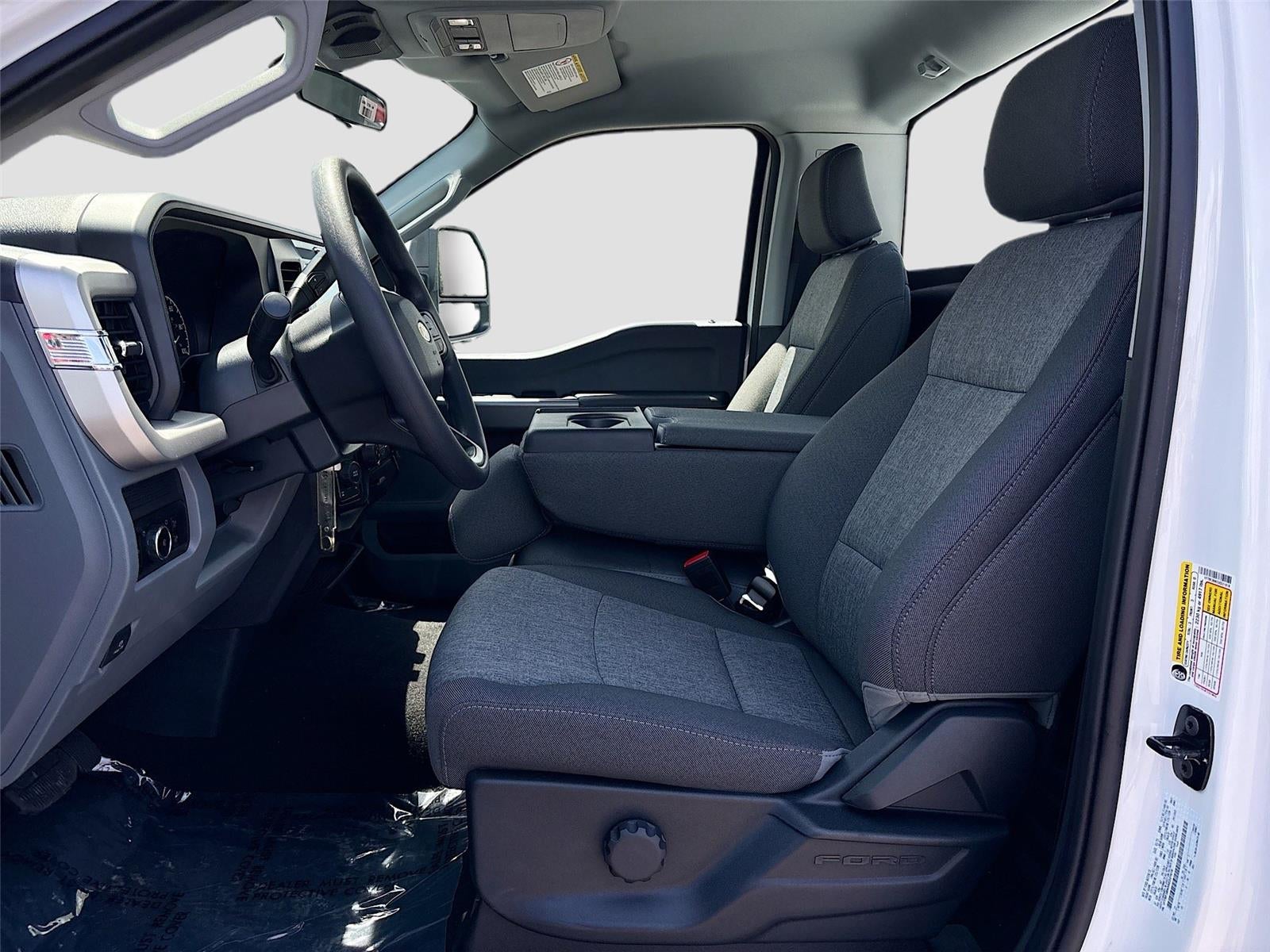 2025 Ford Super Duty F-350 SRW XL