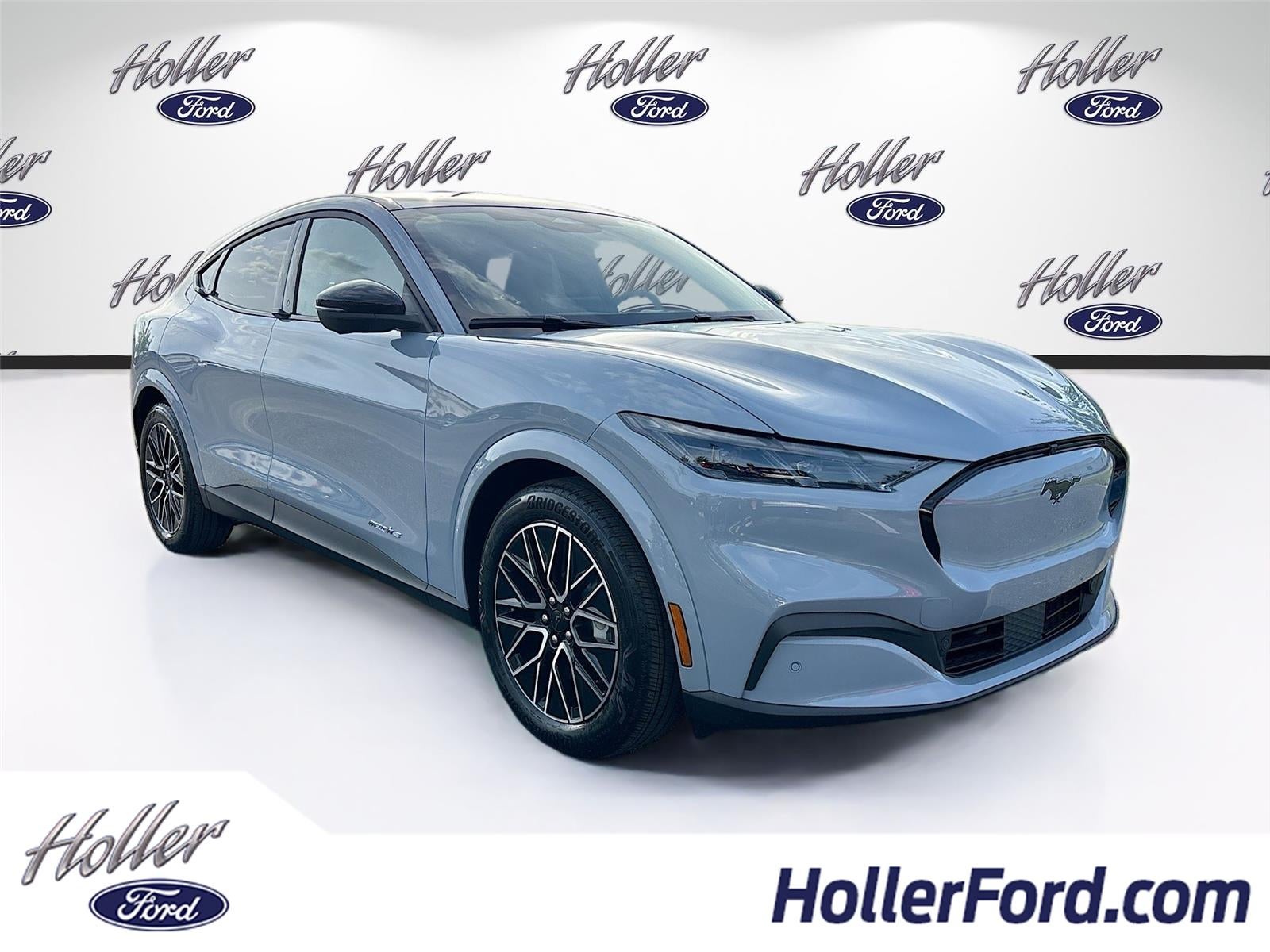 2026 Ford Mustang-Mach-e Premium's photo