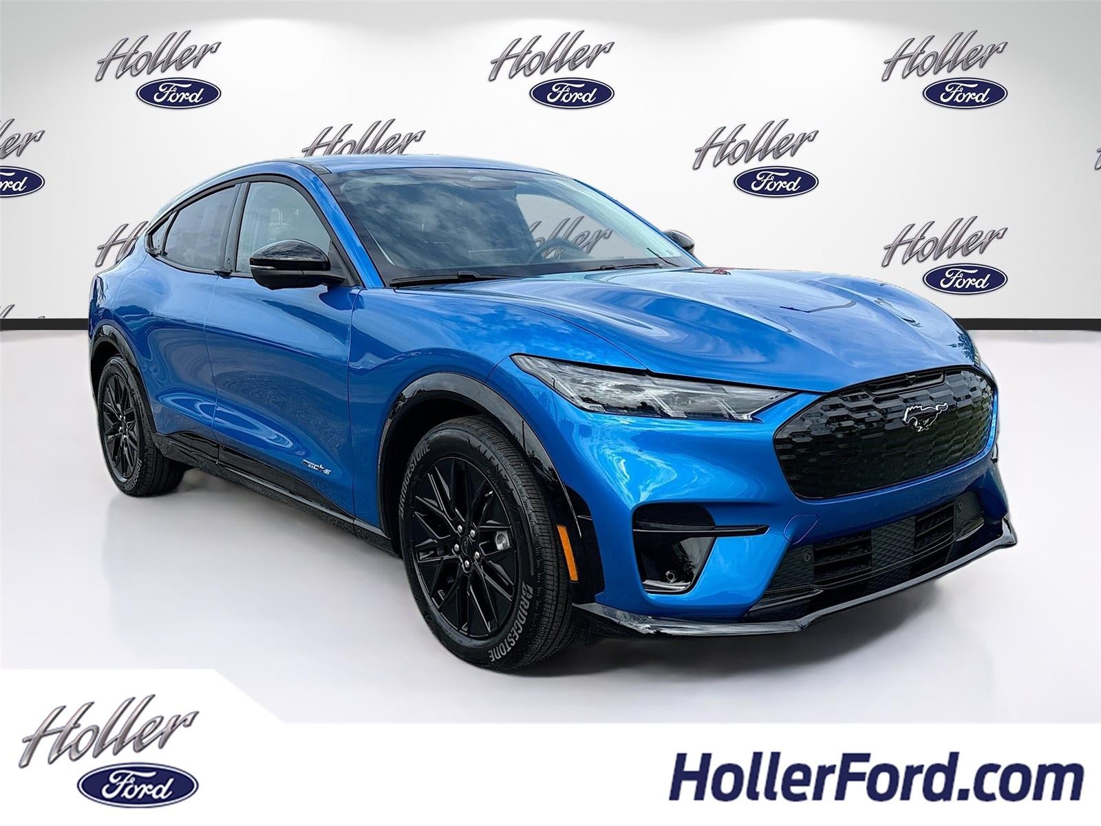 2026 Ford Mustang-Mach-e Premium's photo