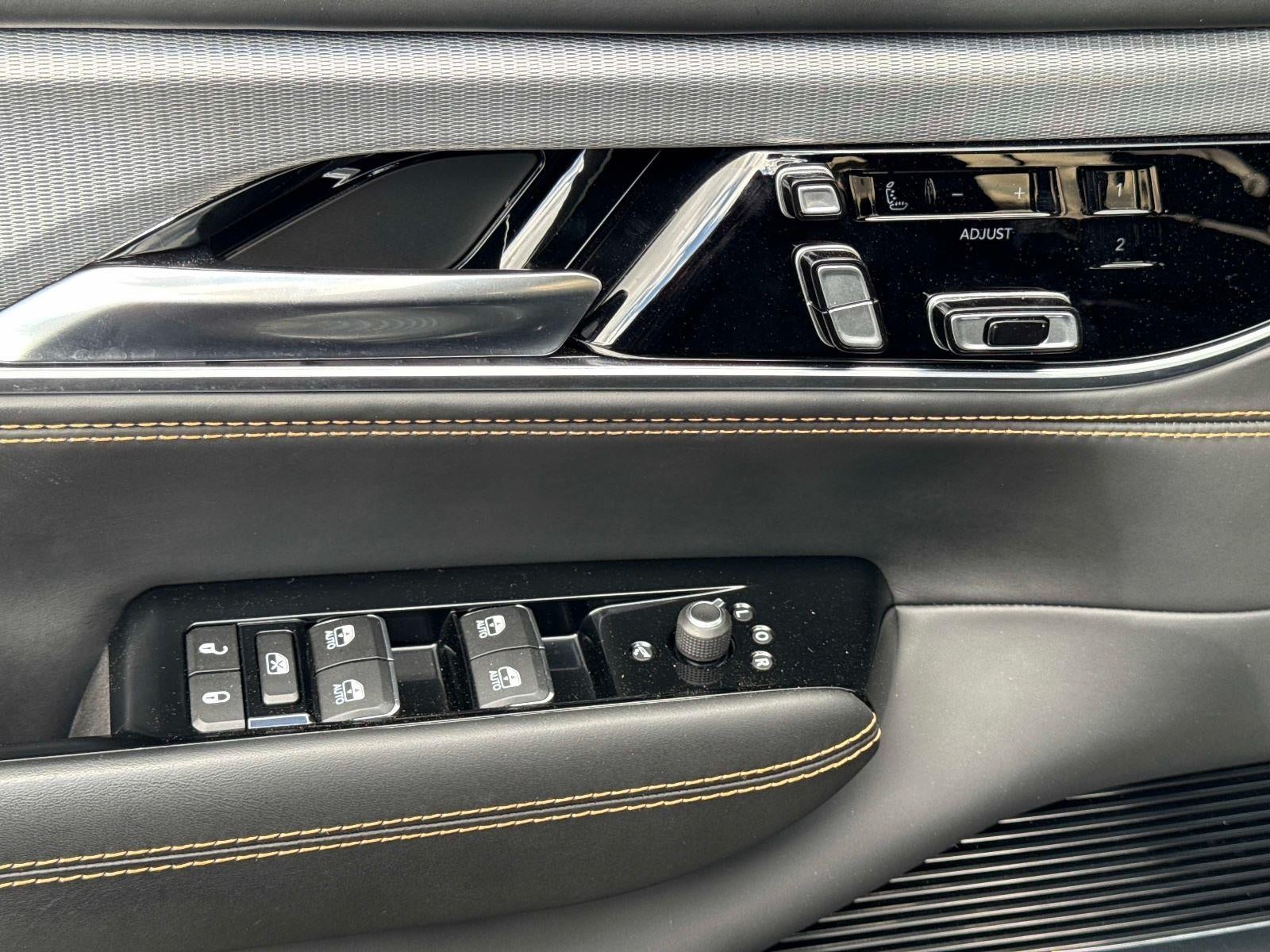 2023 Jeep Grand Wagoneer Series III