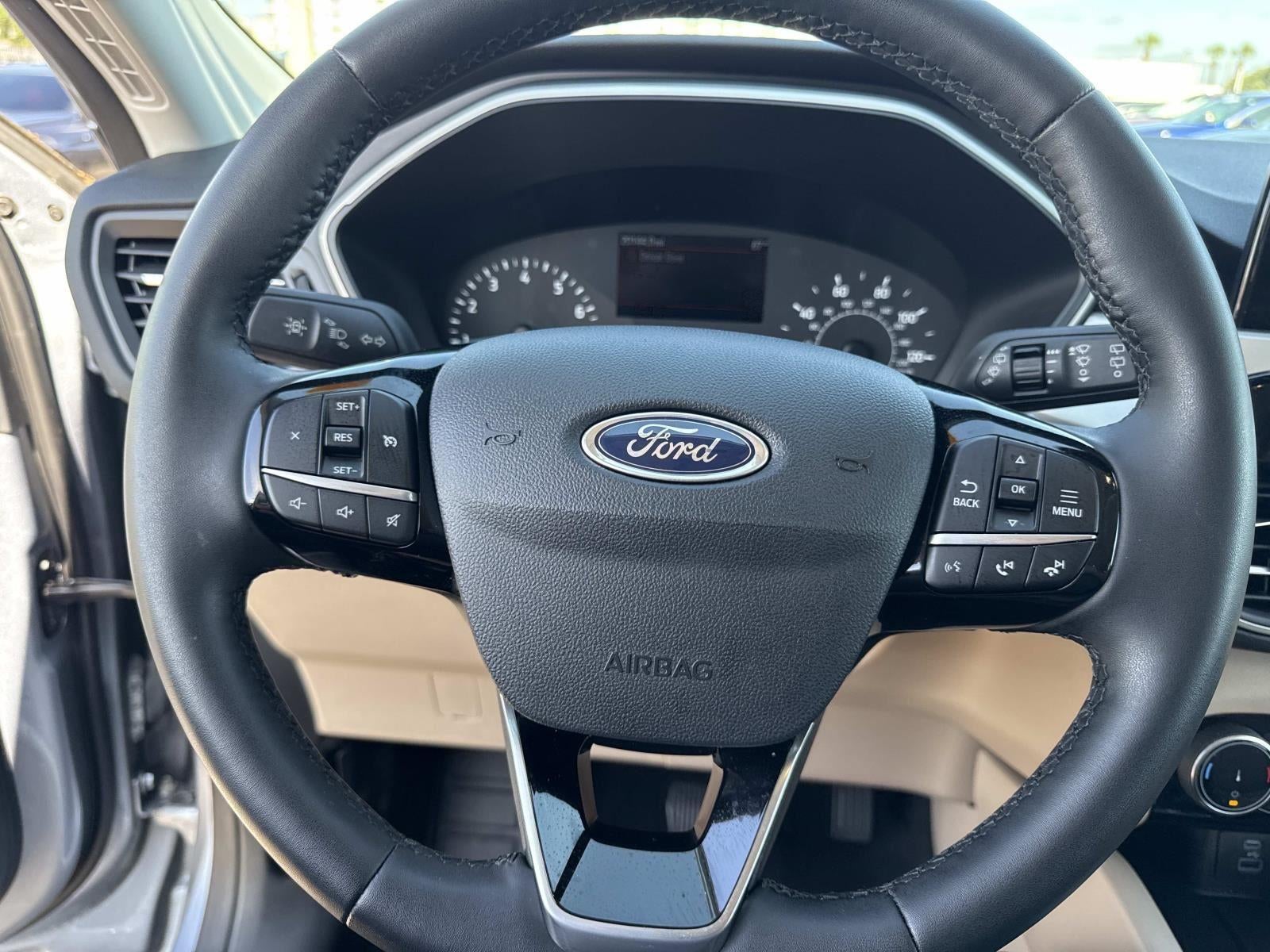 2022 Ford Escape SEL