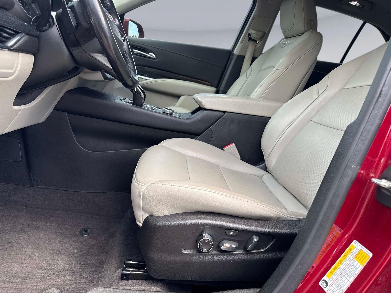 2020 Cadillac XT4 AWD Premium Luxury