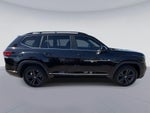 2021 Volkswagen Atlas 3.6L V6 SE w/Technology R-Line