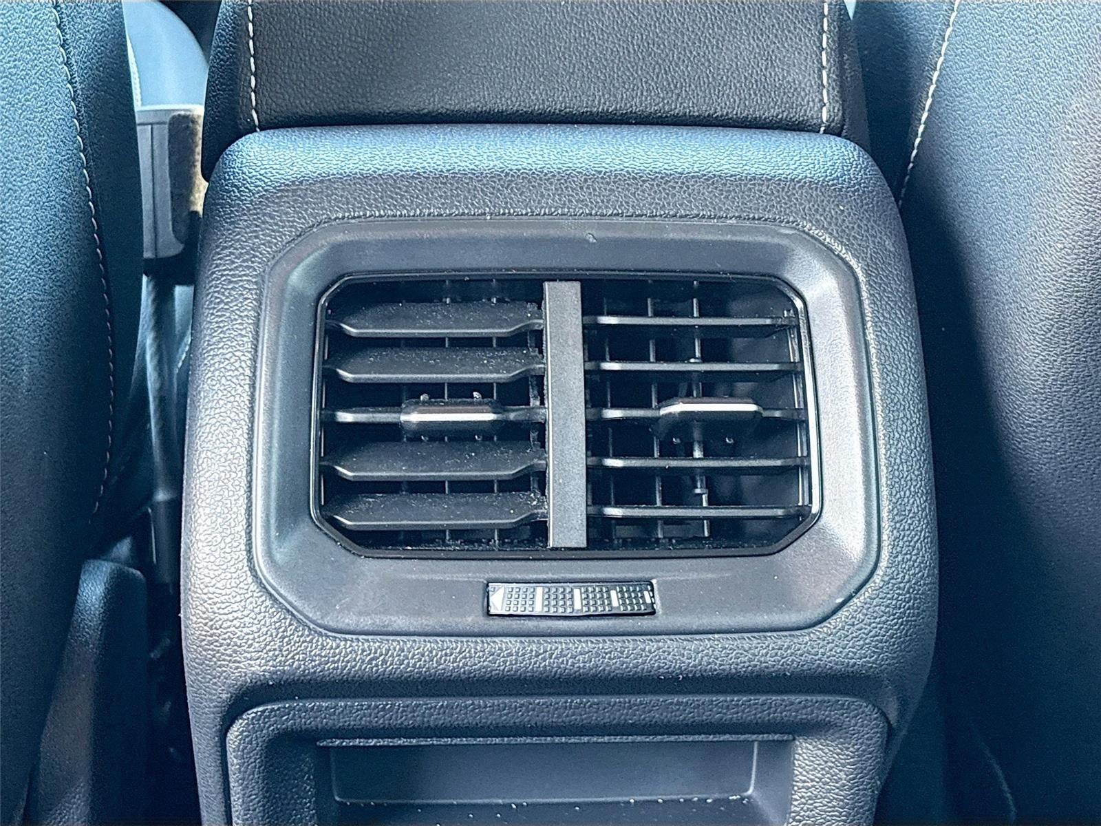 2024 Volkswagen TAOS SE SE