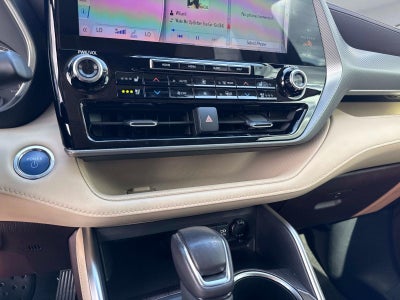 2020 Toyota Highlander Hybrid Platinum
