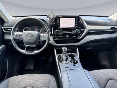 2020 Toyota Highlander LE