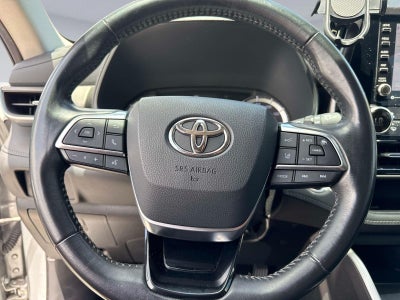 2020 Toyota Highlander LE