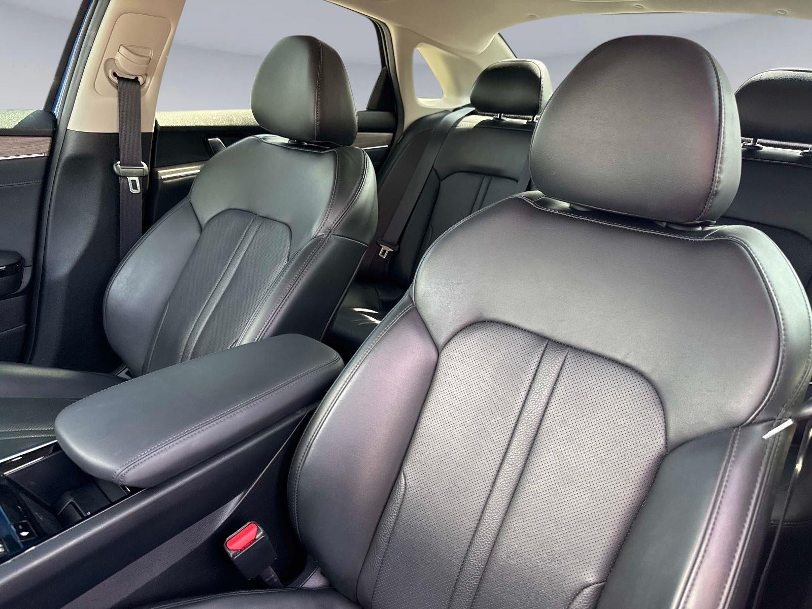 2022 Kia K5 EX