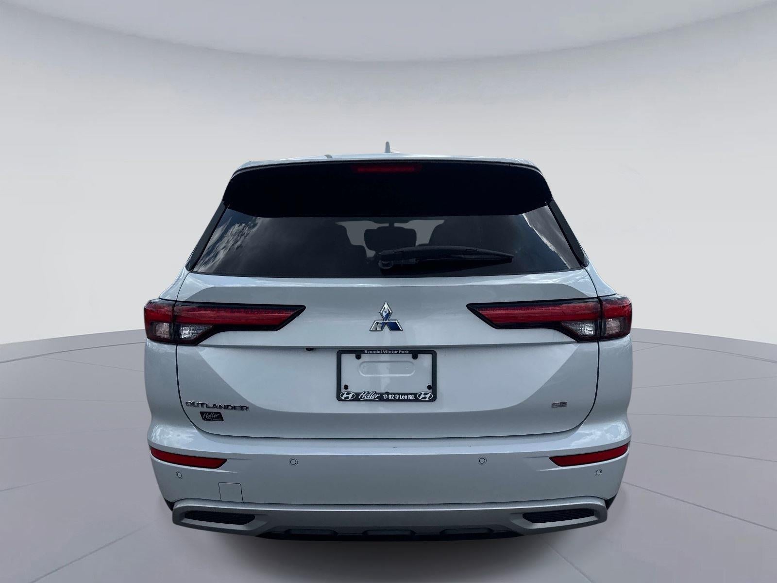 2024 Mitsubishi Outlander SE