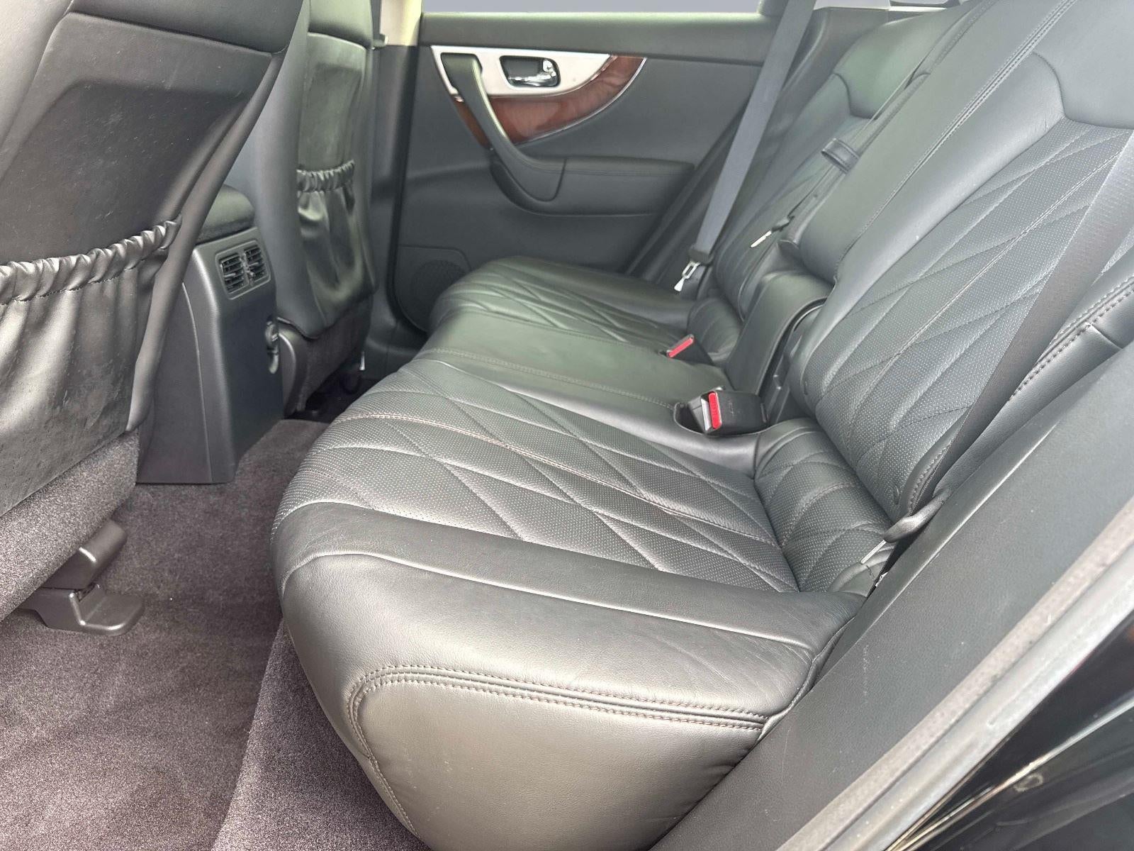 2014 INFINITI QX70 AWD 4dr