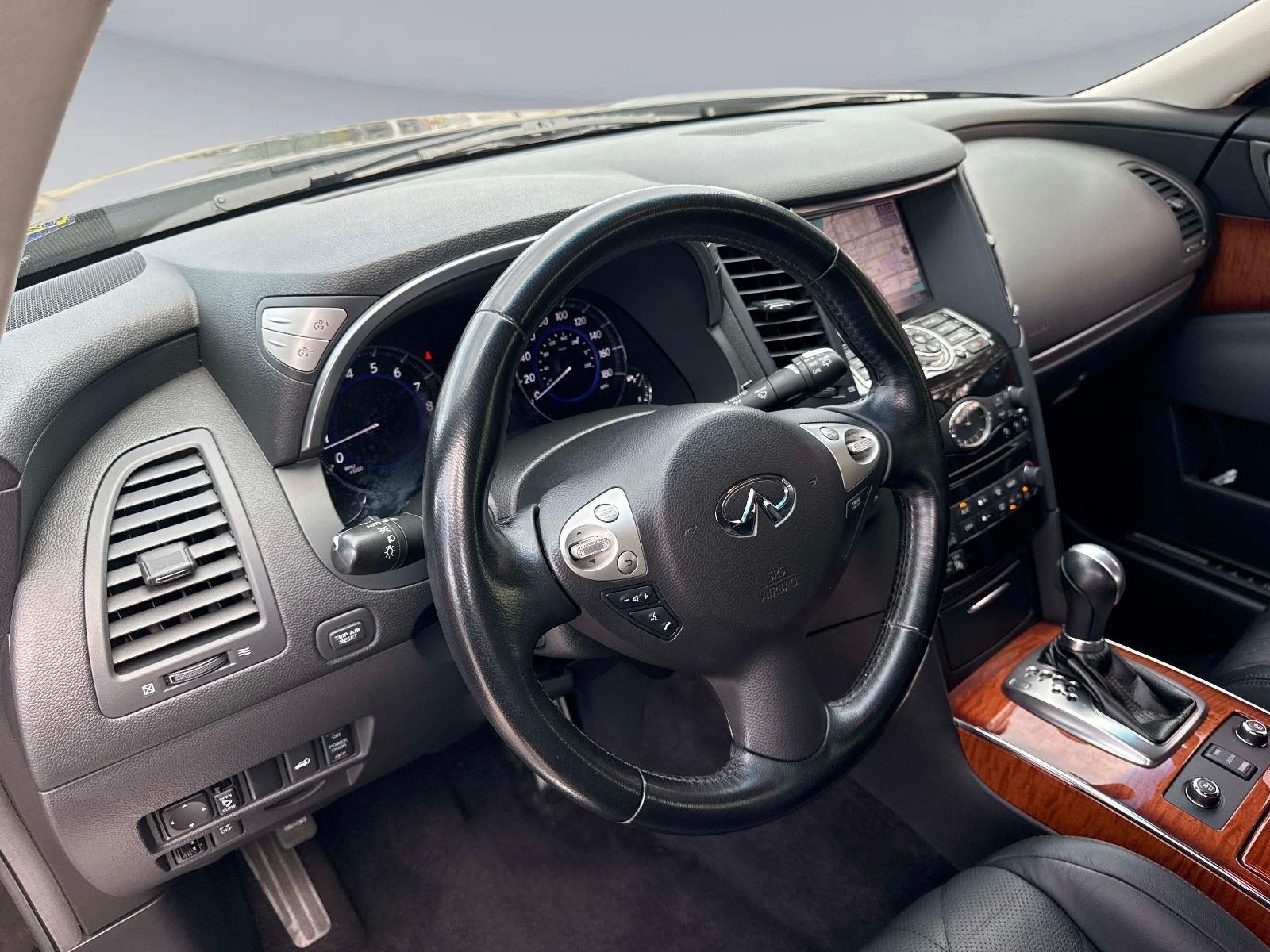 2014 INFINITI QX70 AWD 4dr