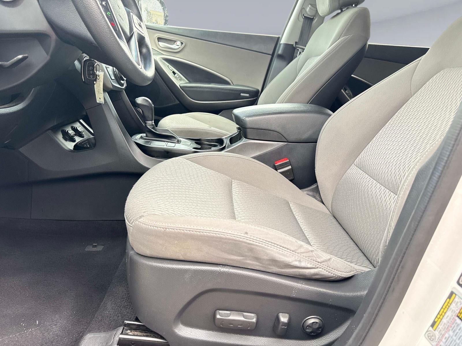 2018 Hyundai Santa Fe SE