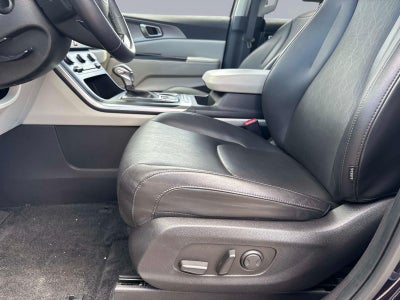 2023 Kia Carnival LX